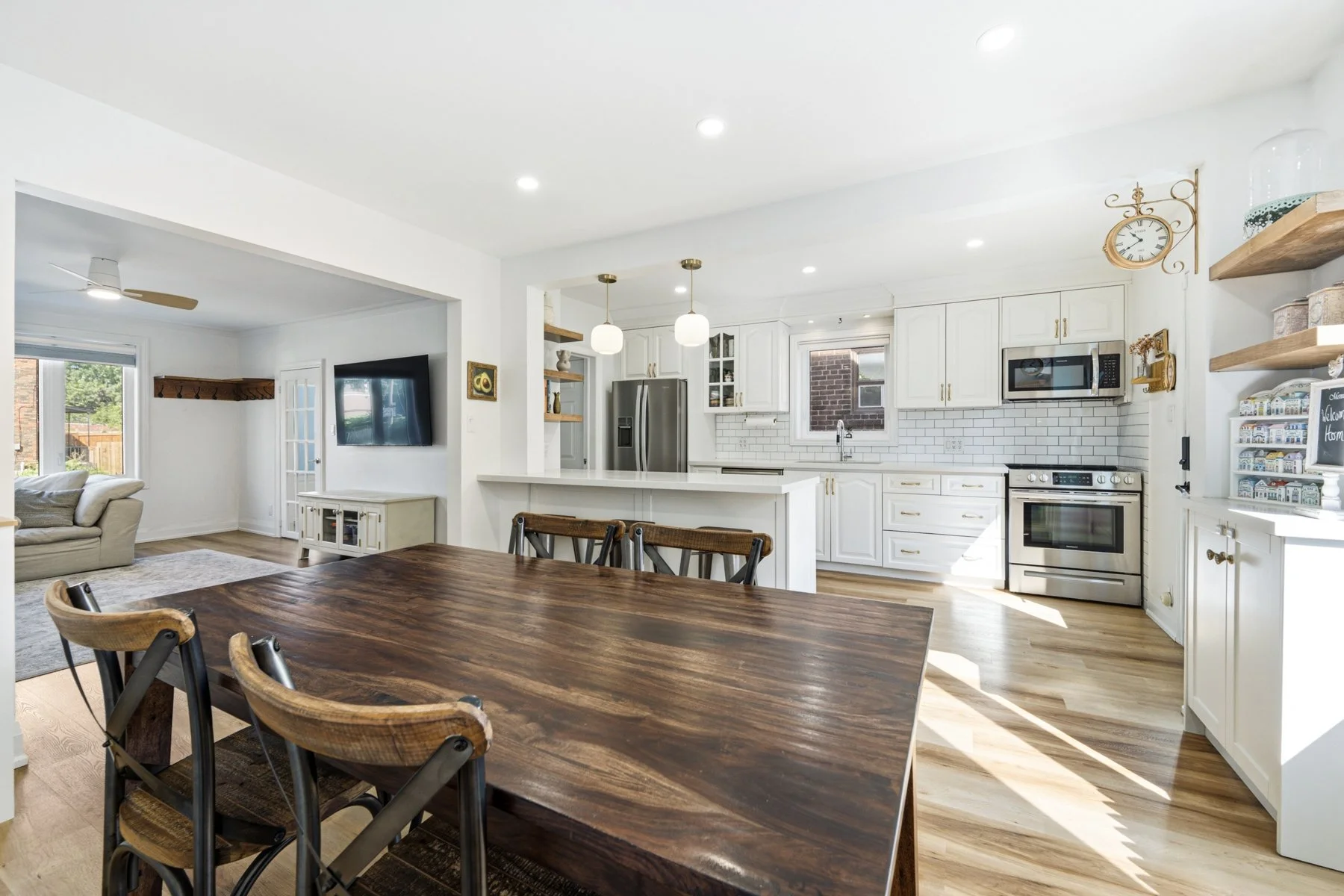 465 Oakwood Ave-18.jpg