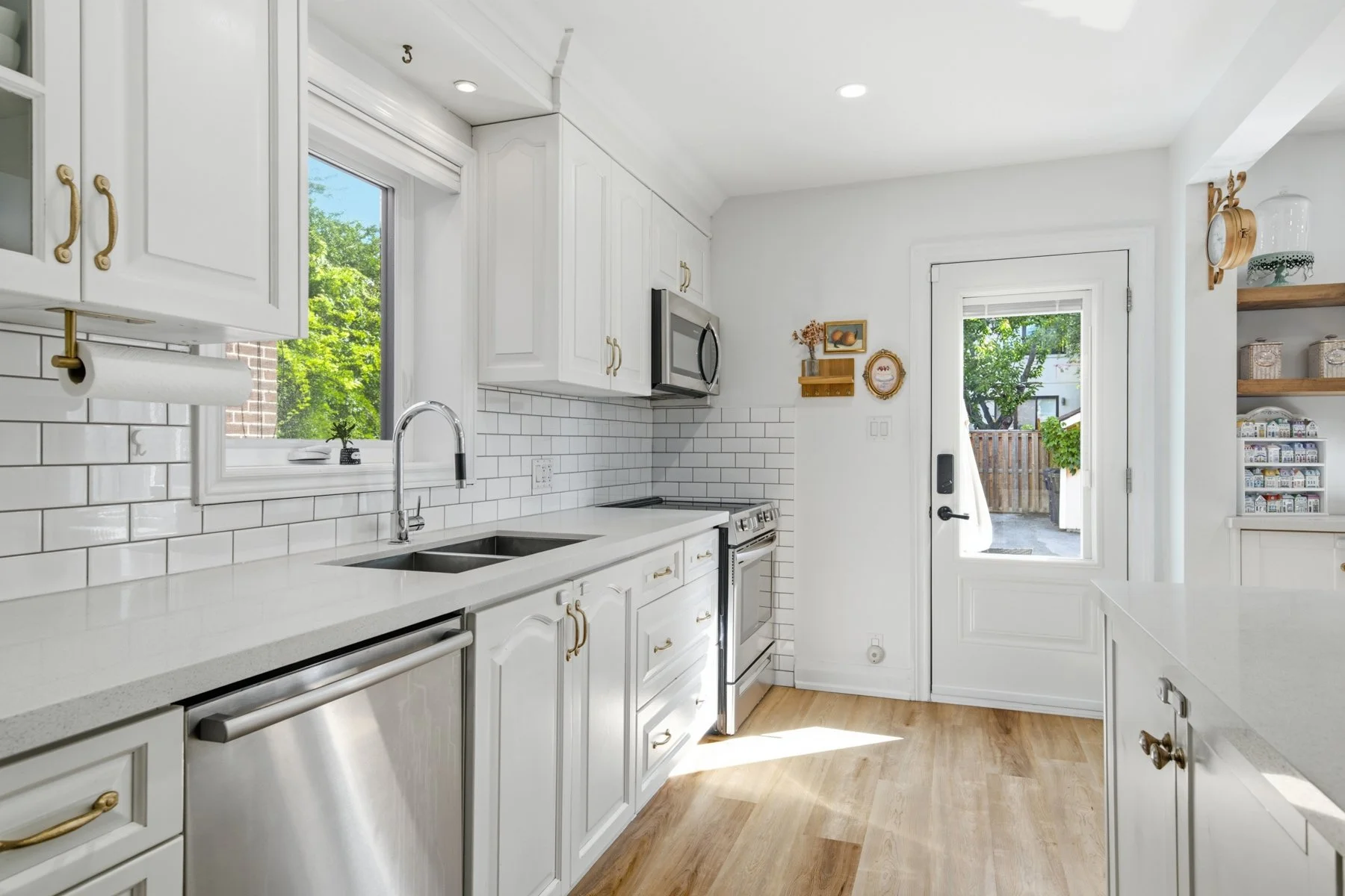 465 Oakwood Ave-24.jpg