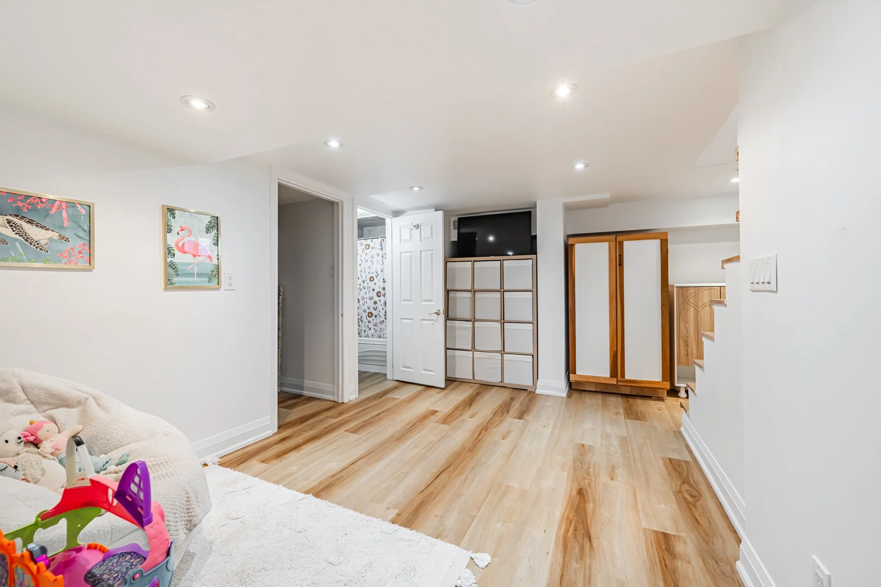 465 Oakwood Ave-41.jpg