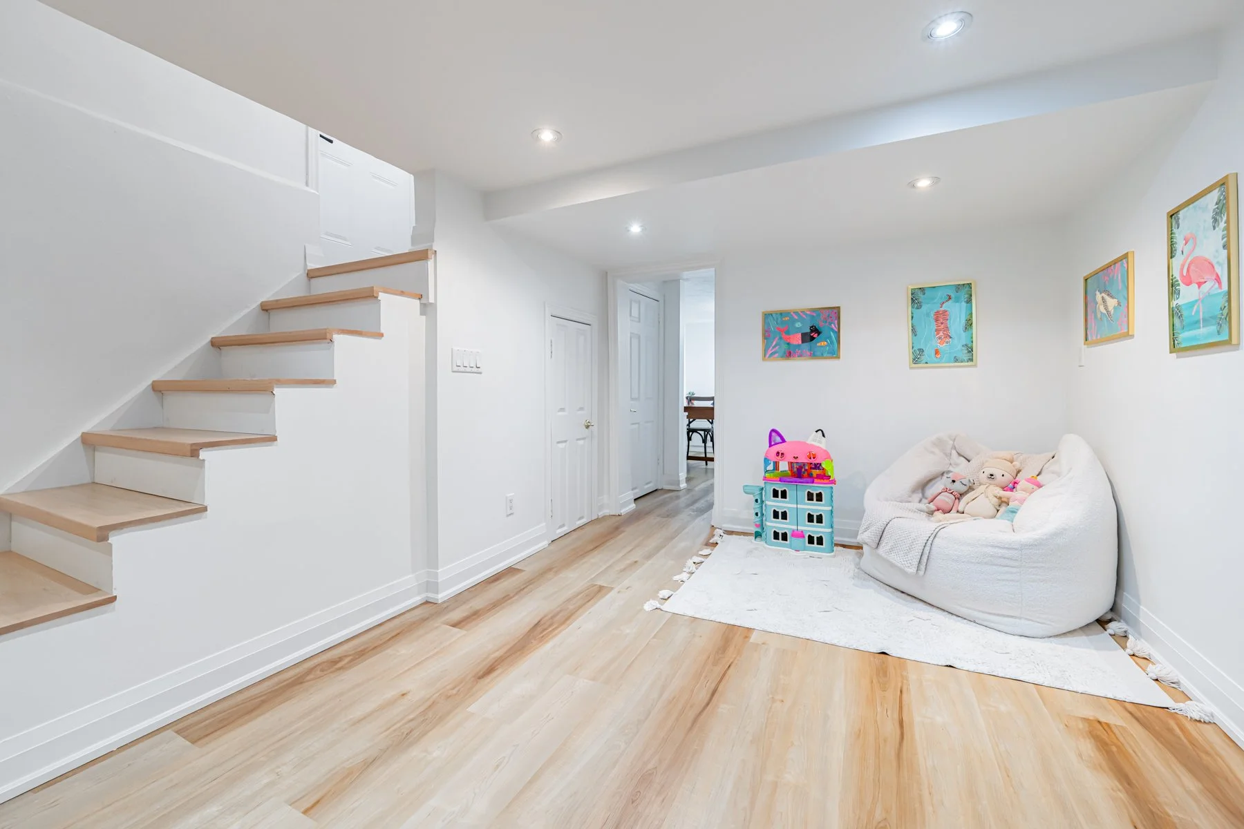 465 Oakwood Ave-43.jpg