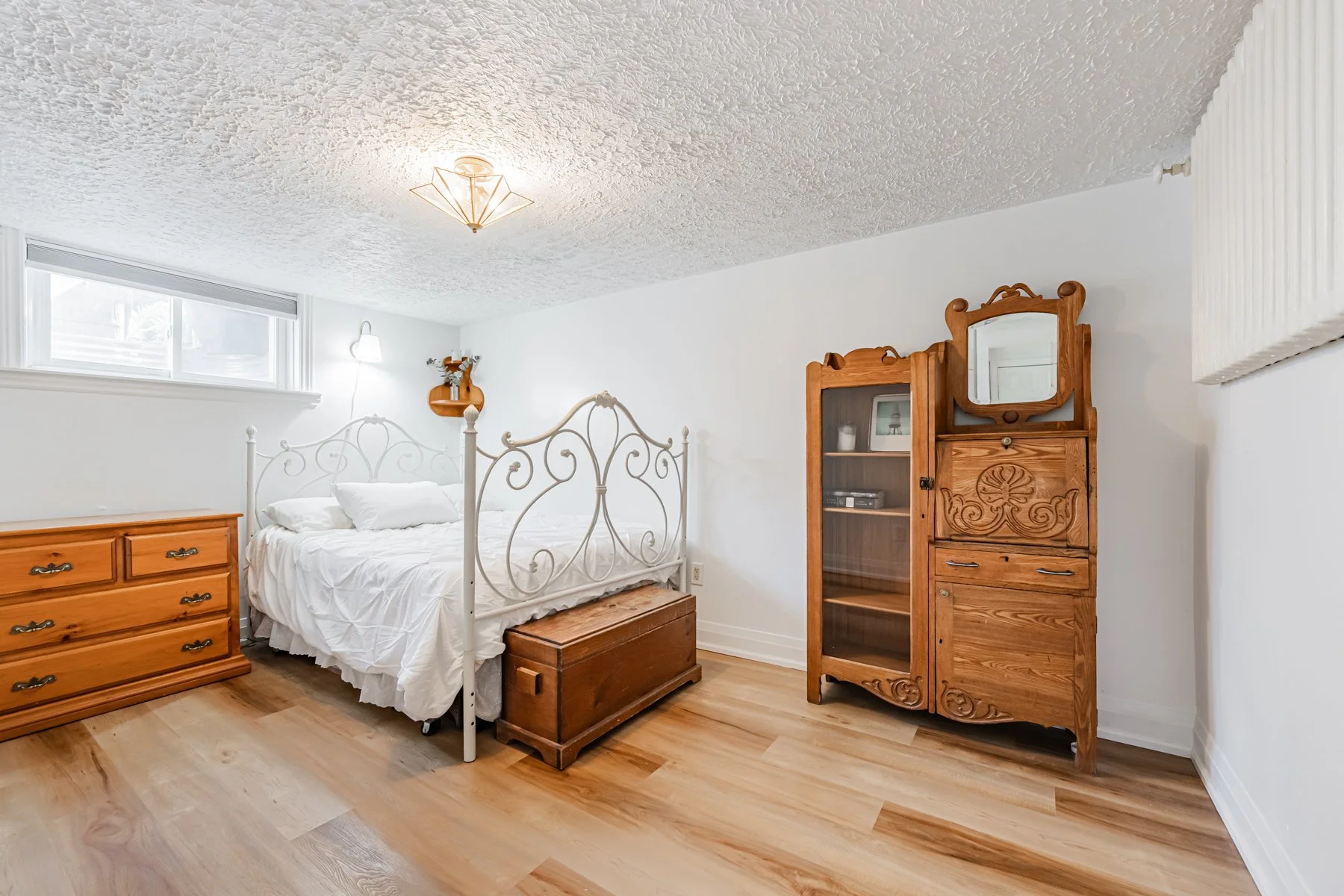 465 Oakwood Ave-46.jpg