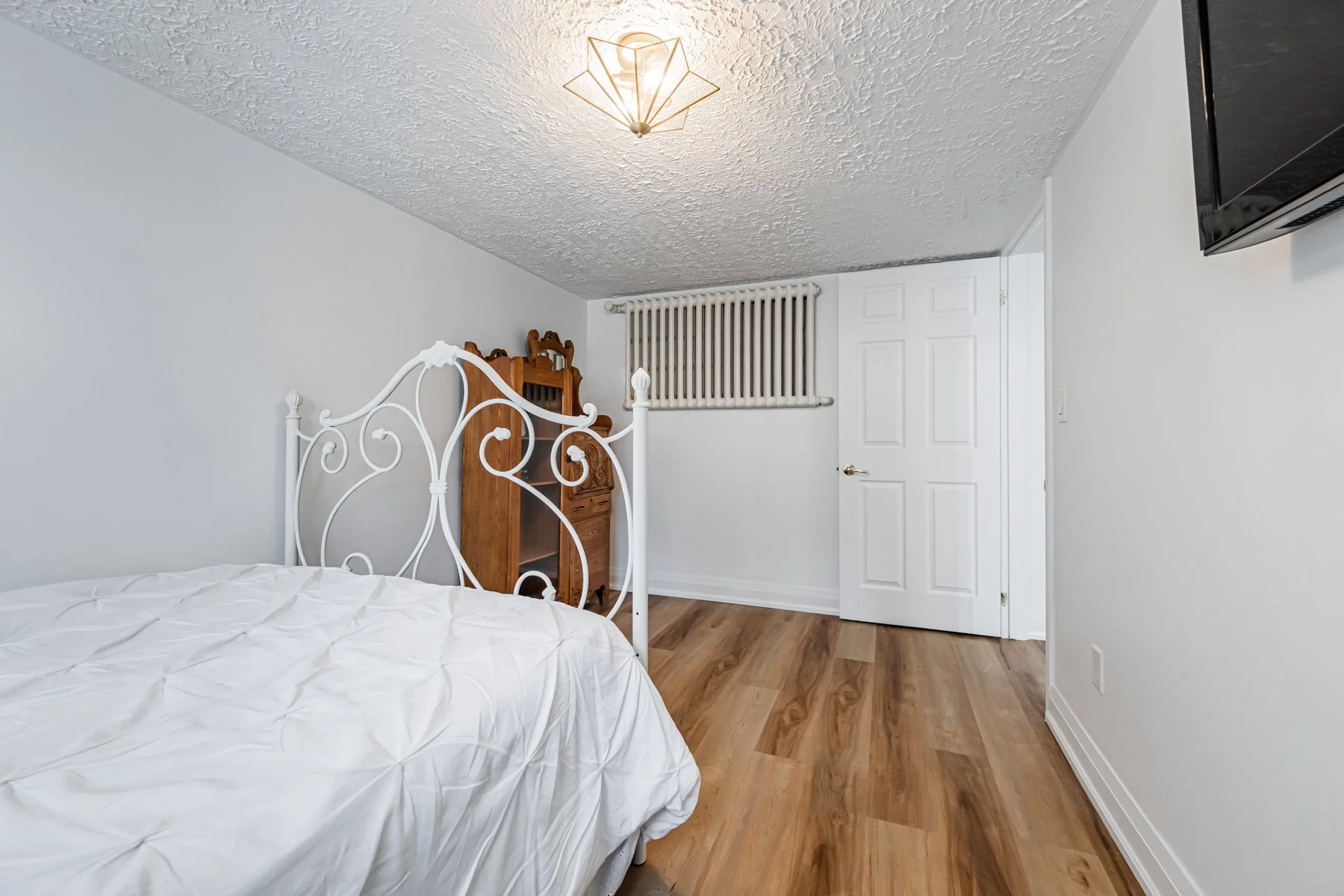 465 Oakwood Ave-48.jpg