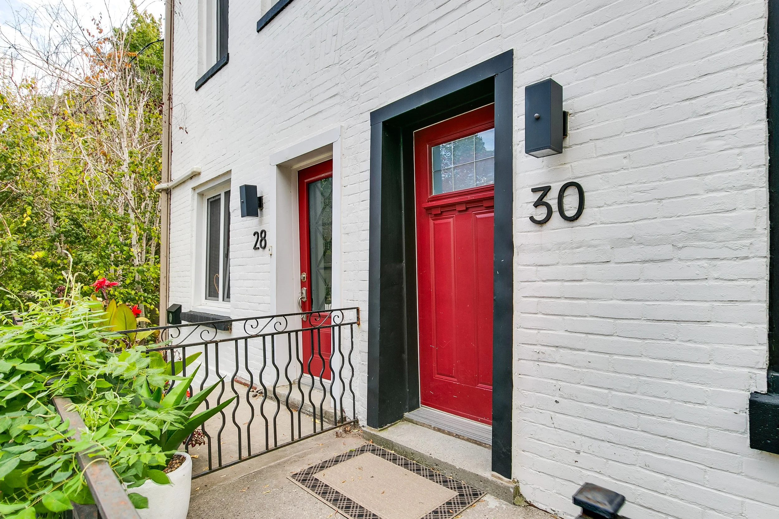 3_001_Porch.jpg