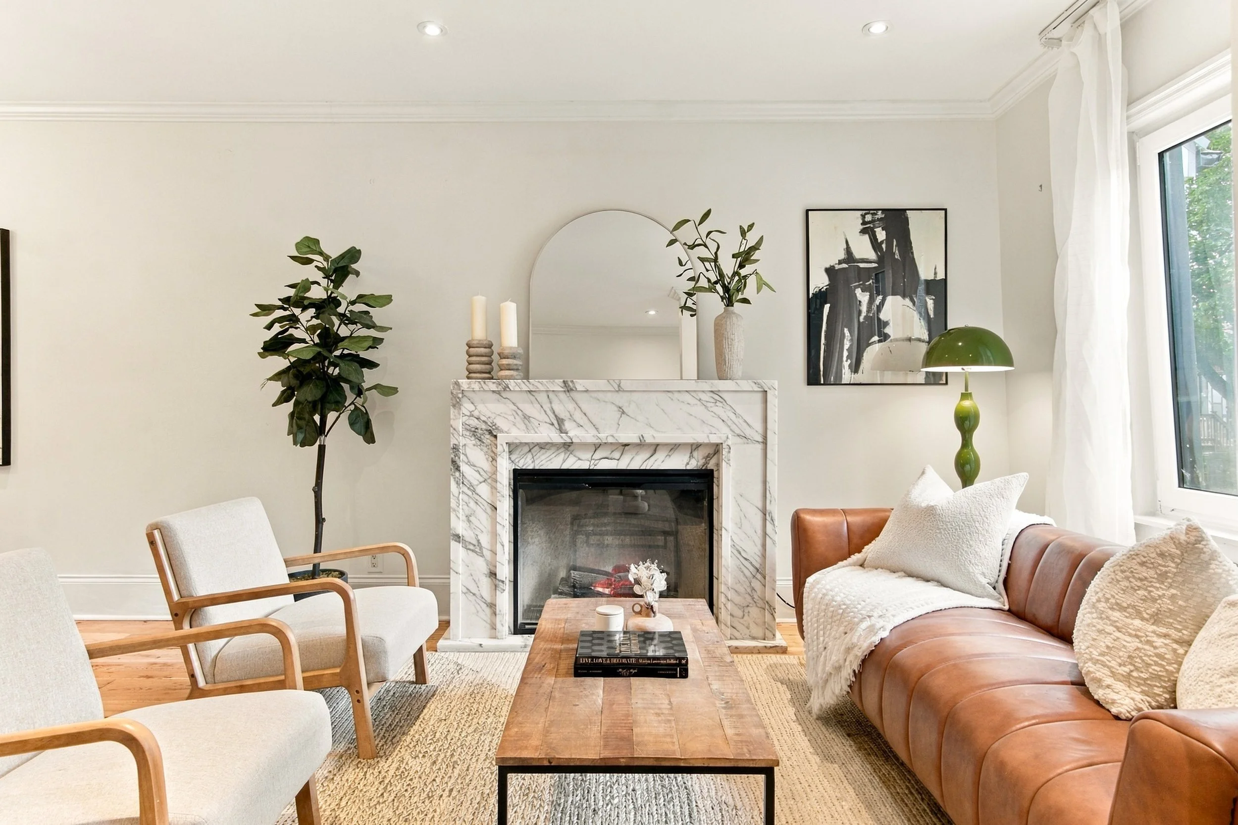8_003_Living Room.jpg