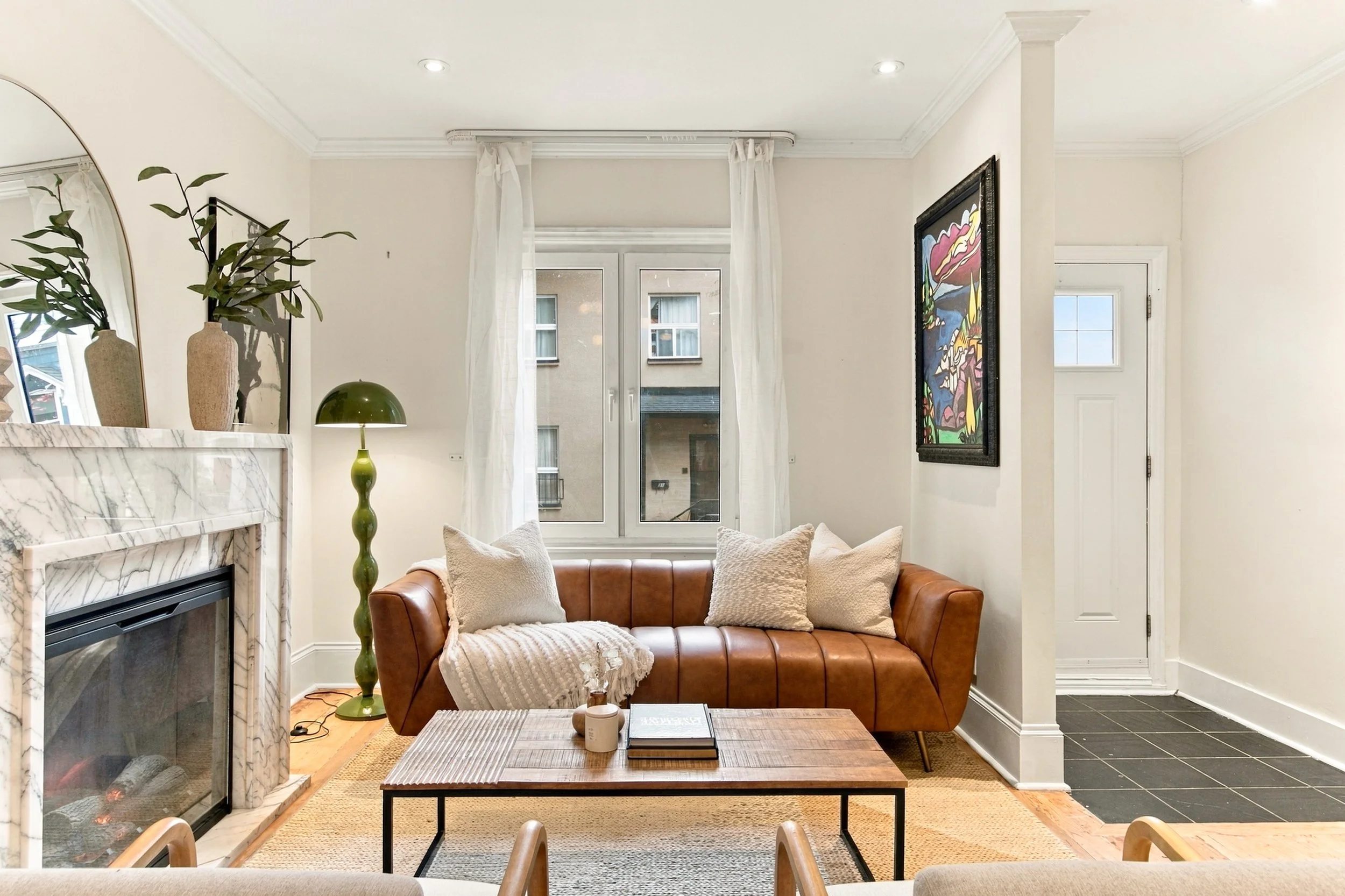 8_005_Living Room.jpg