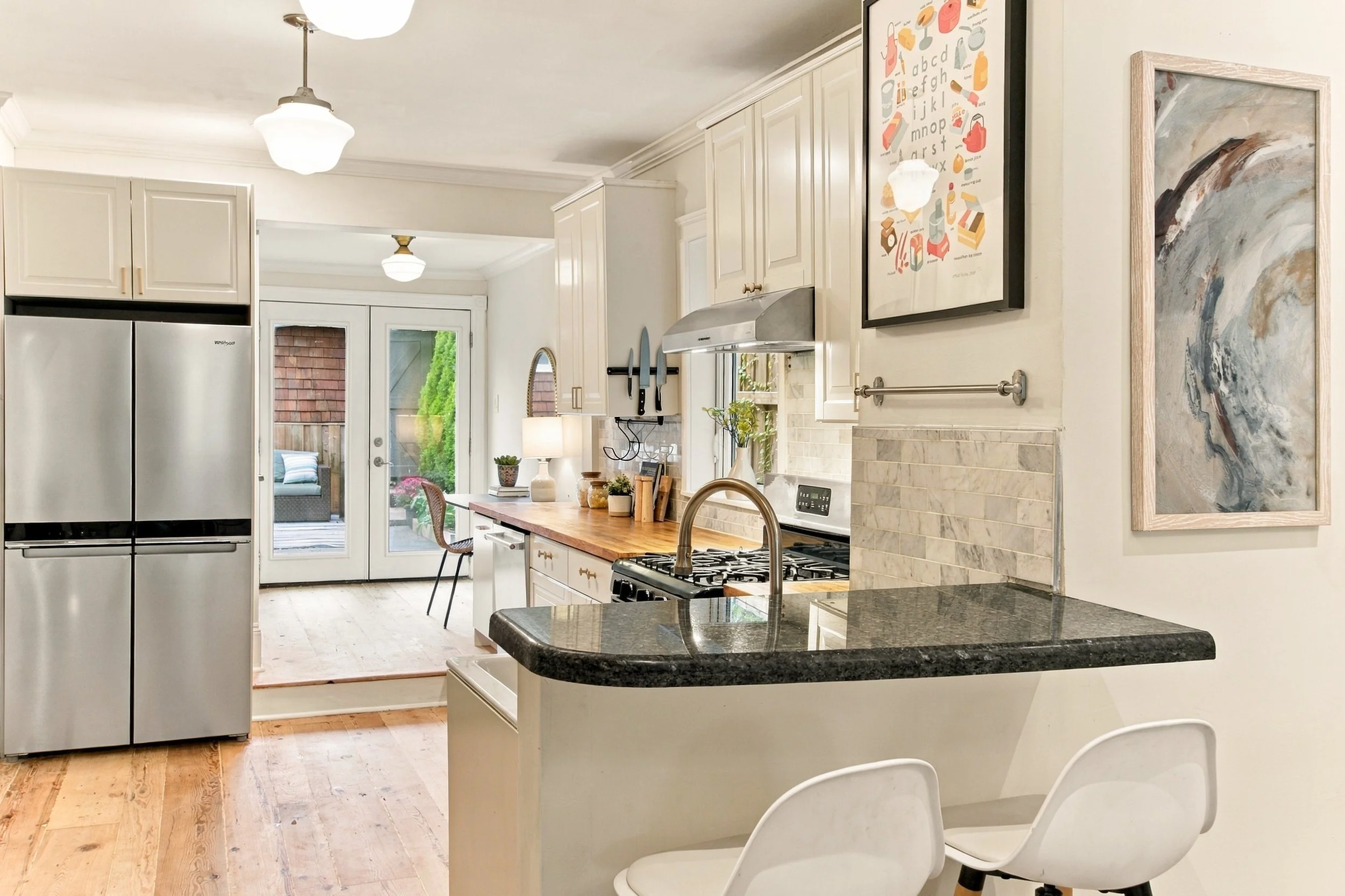 15_001_Kitchen.jpg