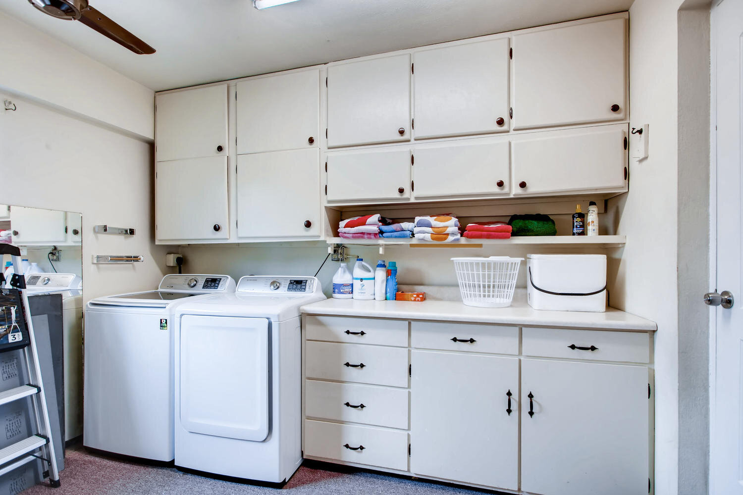 229 SE 7th Avenue Deerfield-large-020-16-Laundry Room-1500x1000-72dpi.jpg