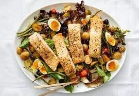 salmon nicoise.jpg