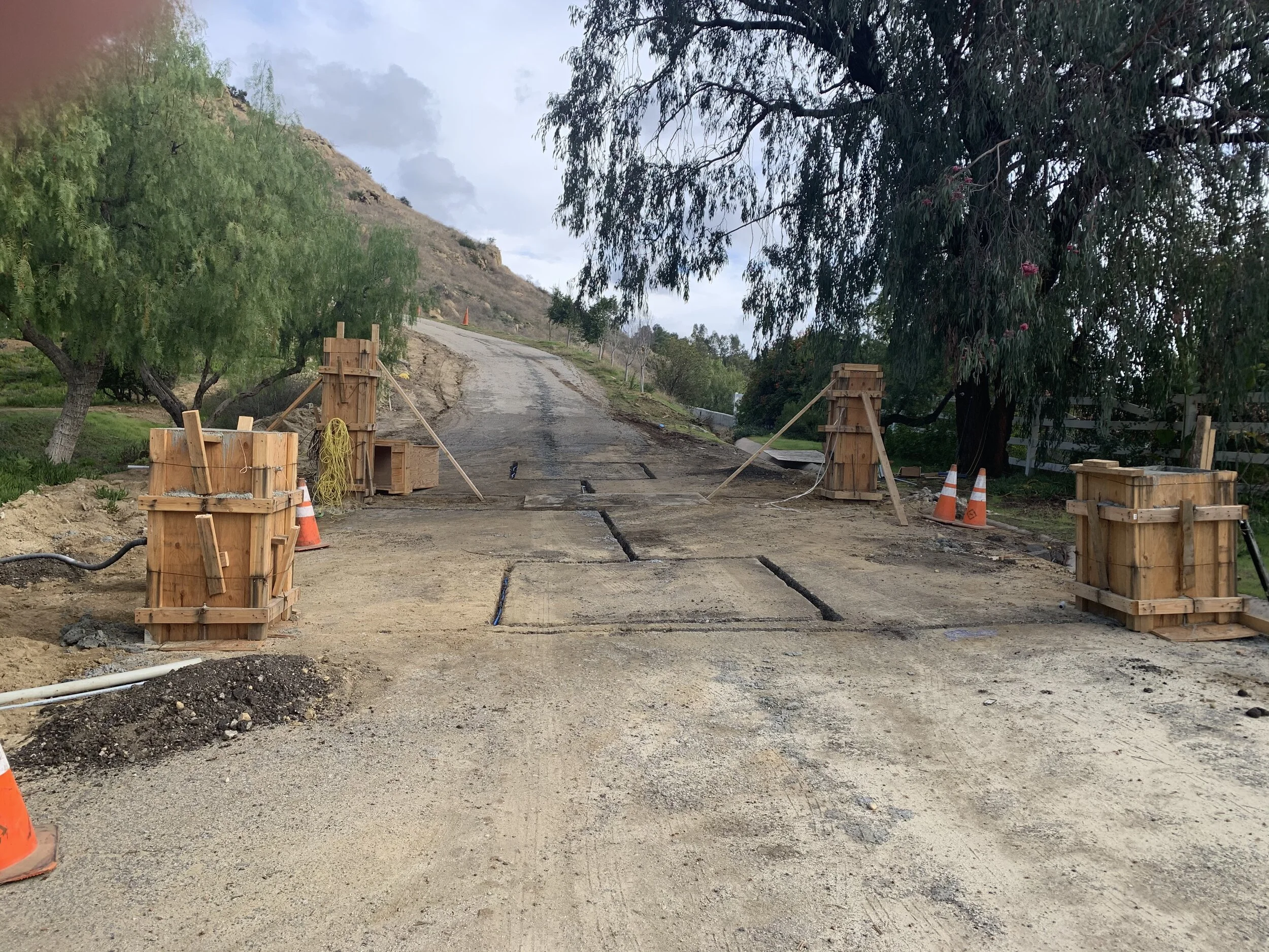 Pillar and utility trench for electrical