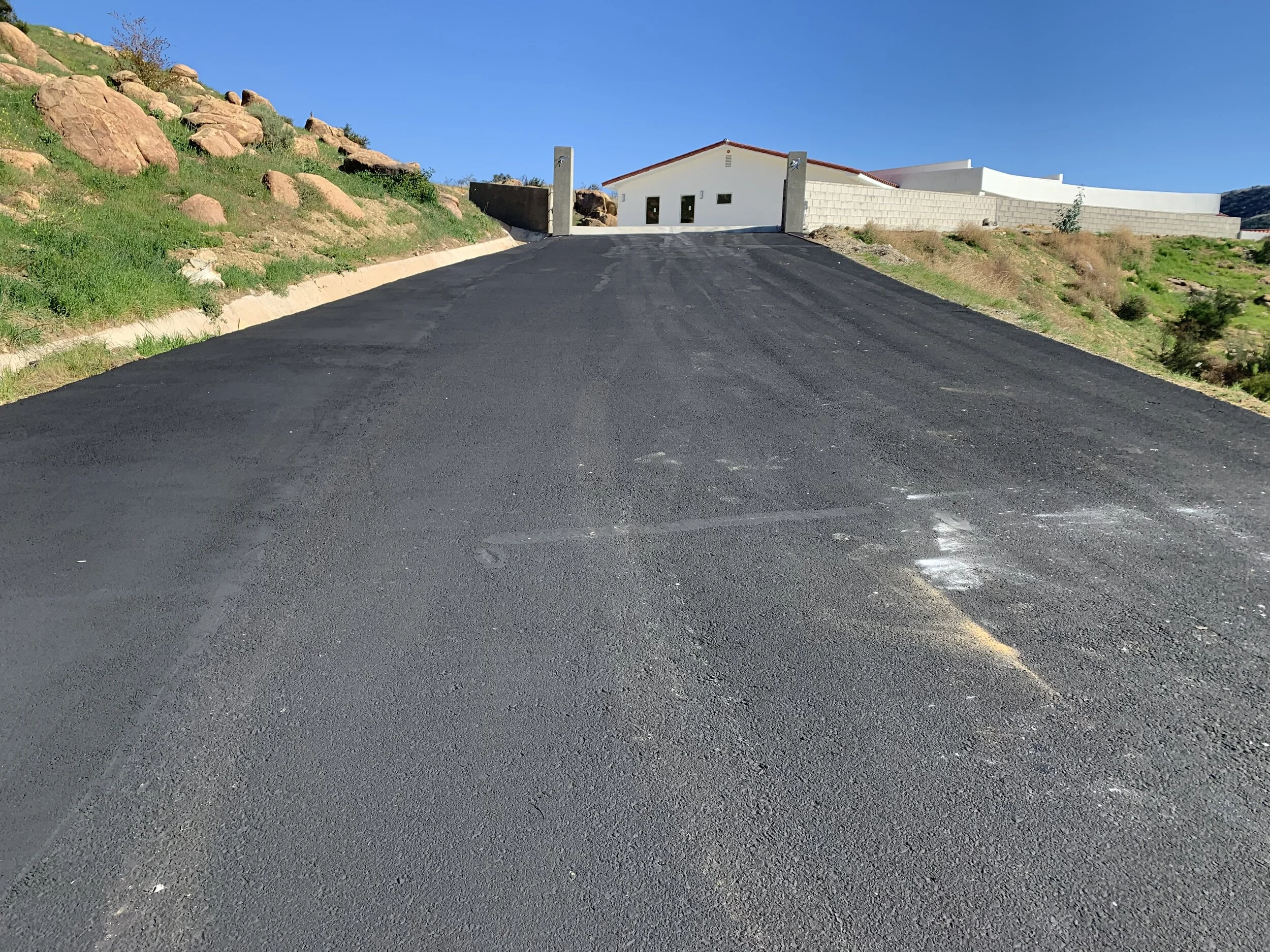 Dutch Dynasty Construction Bell Canyon Sealcoat Hilltop b.JPG