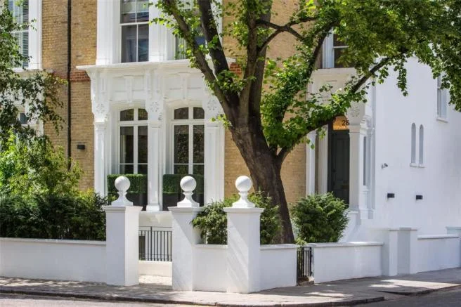 Tregunter Road, Lennox Investments