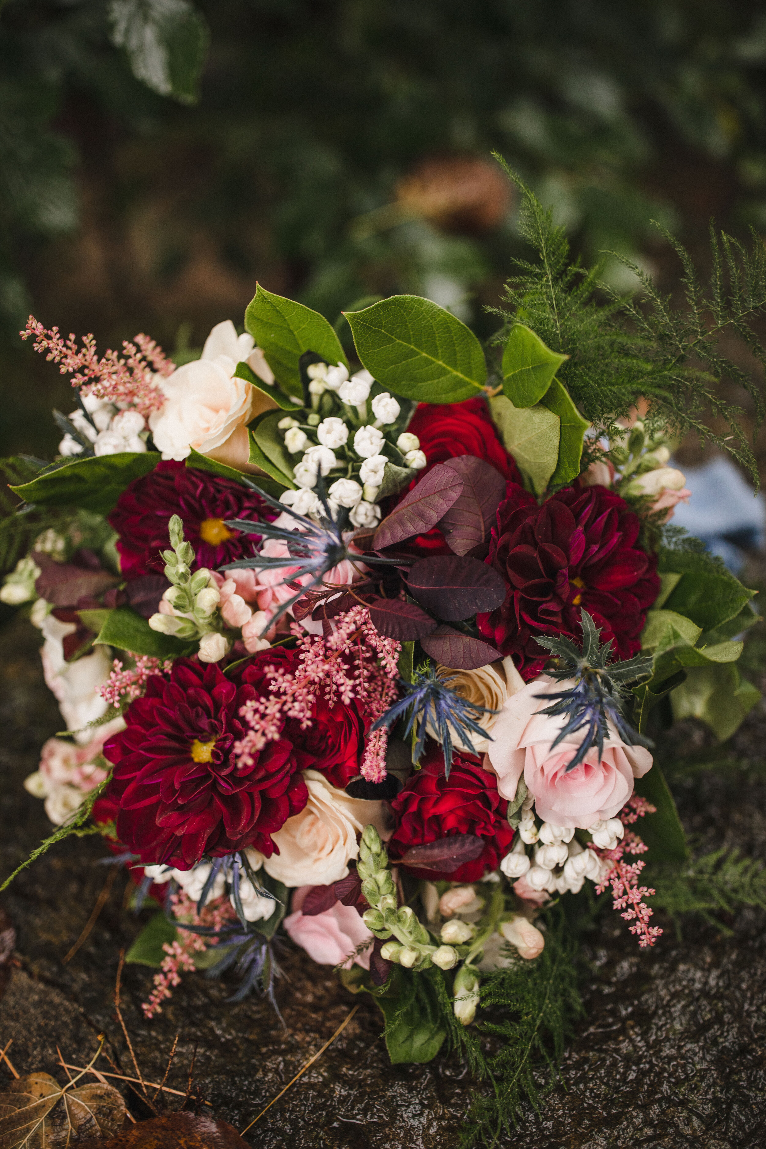 dark-red-fall-bridal-bouquet