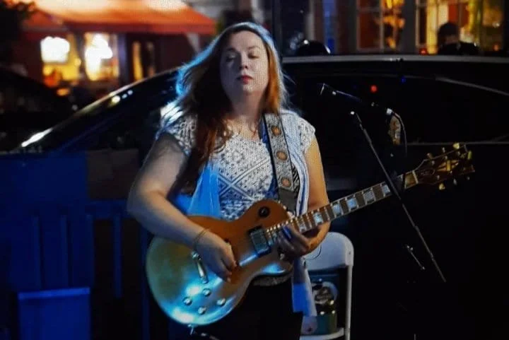 Gentle Thursday at PloughTap Presents: Gena Lanette!