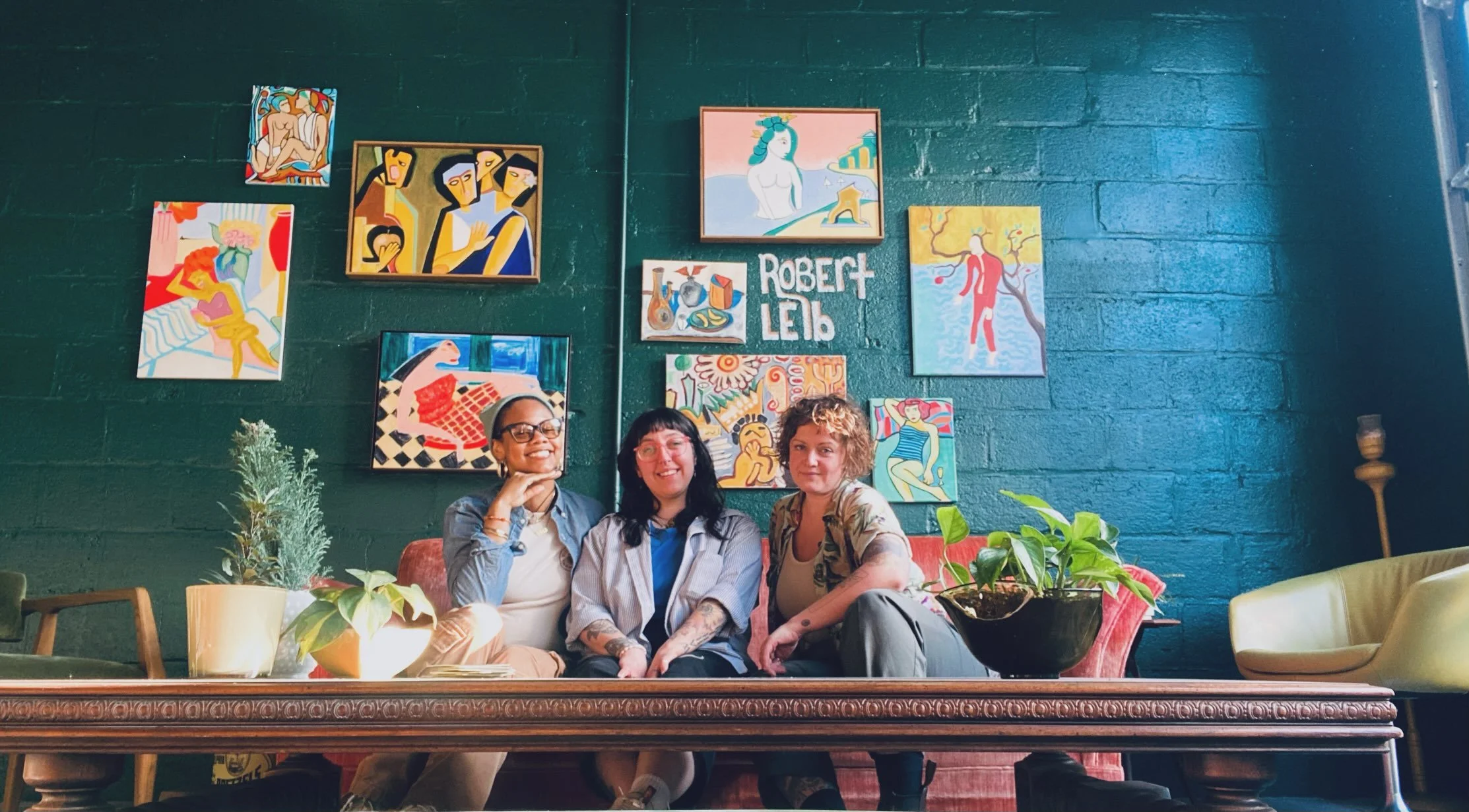 Hey, friends!🍏 The Pip&rsquo;s crew is incredibly thankful and excited to be recognized by @paciderguild in their latest article! We thought y&rsquo;all might enjoy seeing a few outtakes from our photo session&mdash;we had a lot of fun! 😎 Cheers! #