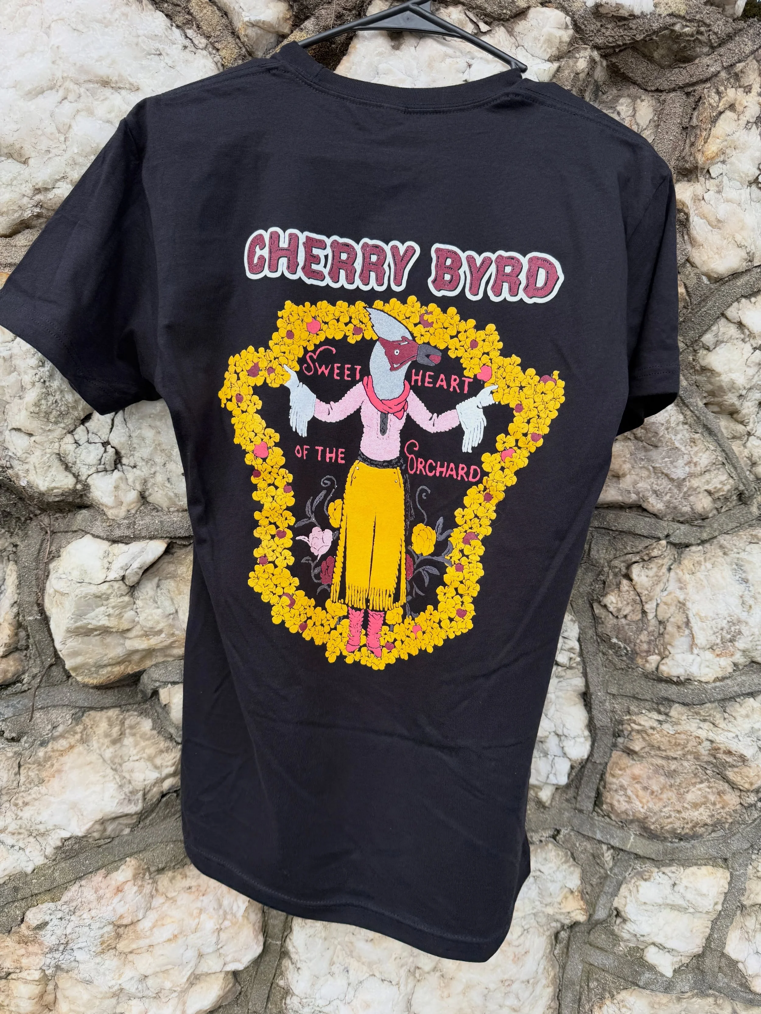 🎶In South Pennsylvania, there&rsquo;s many tall pines🎶 
We sold through the first batch of Cherrybyrd in record time. But it makes me feel better&hellip; to don this Parsons-inspired shirt until which time more cider is calling me home. T&rsquo;s a