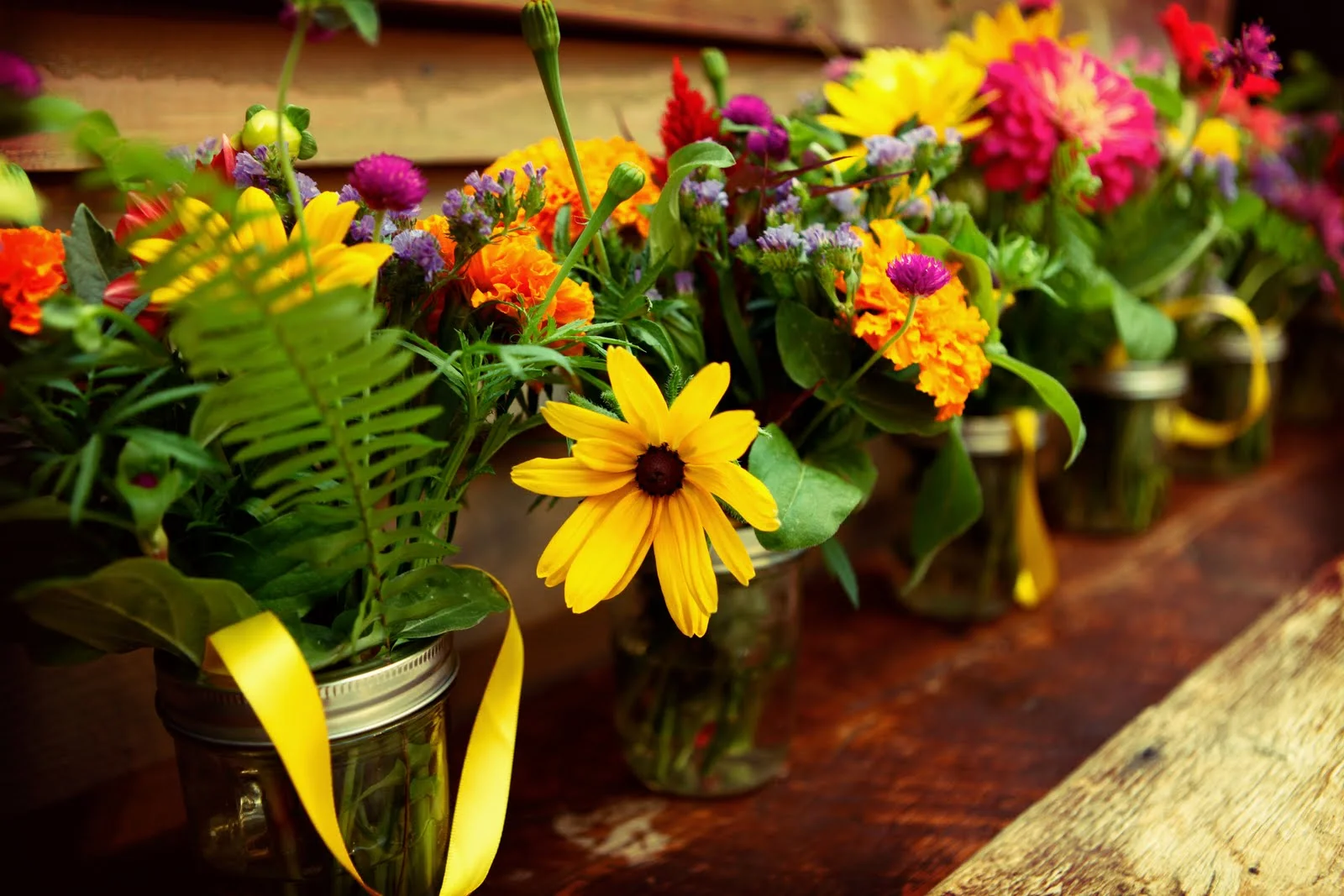 bouquets2bclose2bup.jpg