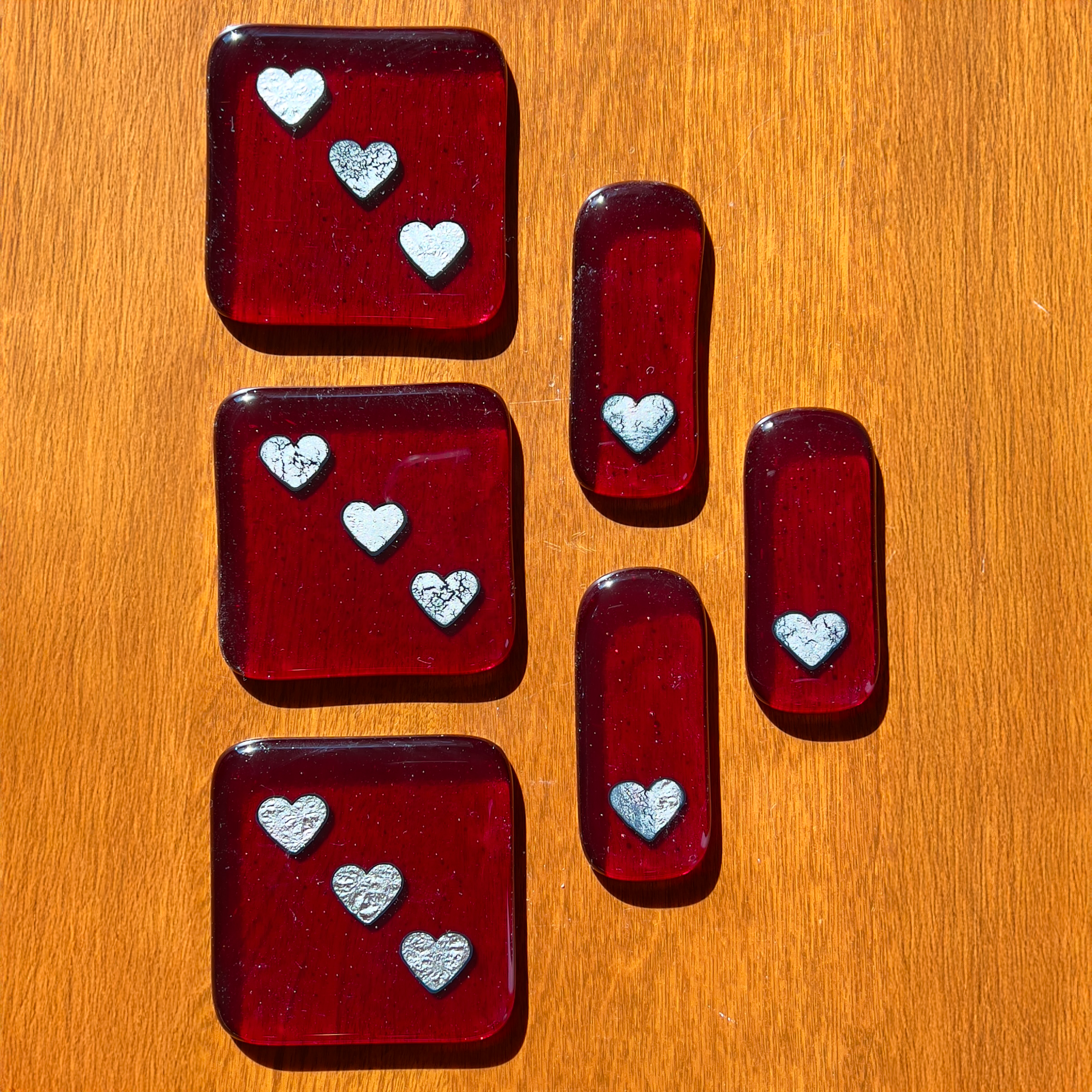 Ornaments-RedTranspSilverHearts.png