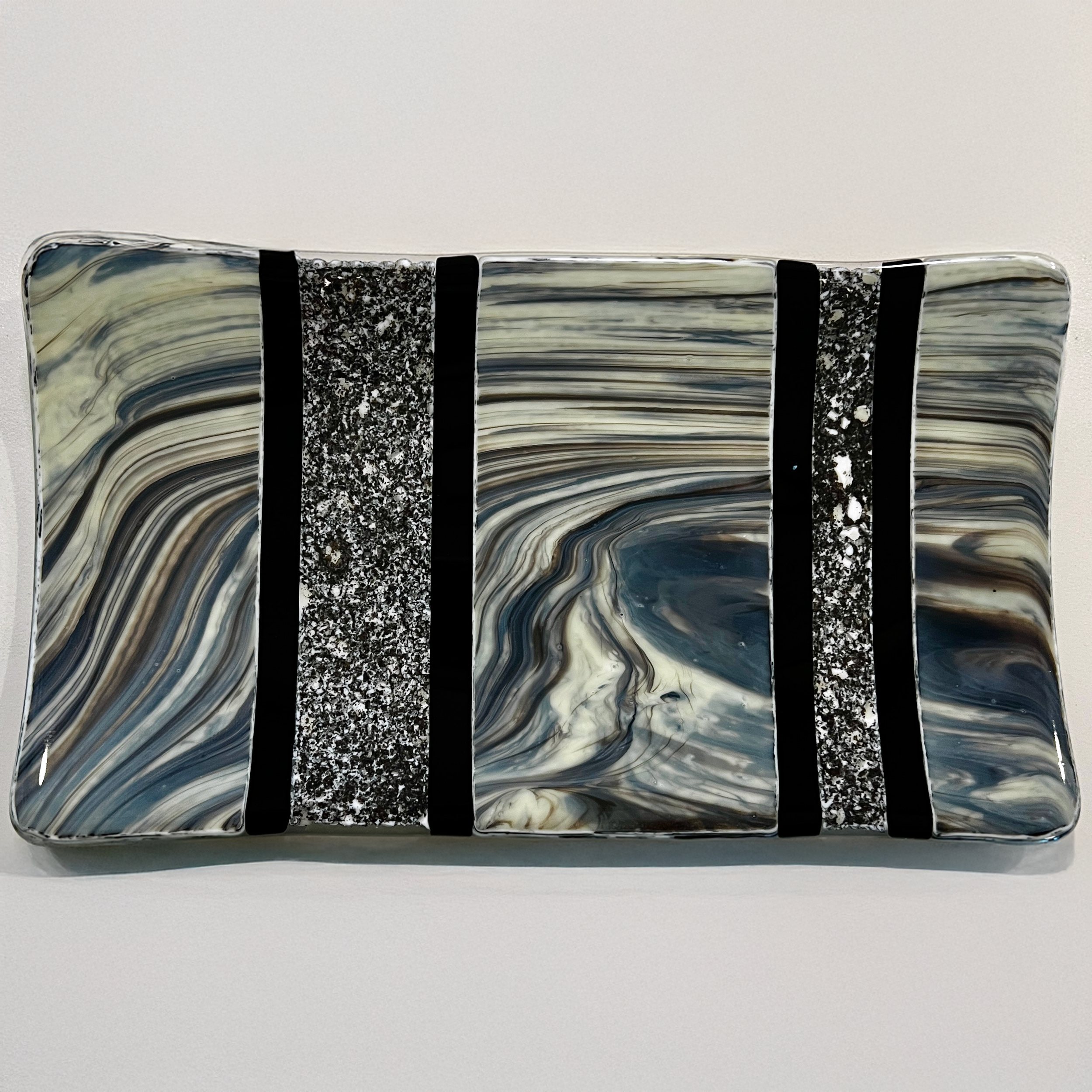 MedTray-10x6-WoodGrainRiverRocksBlackStripes-April2026.png