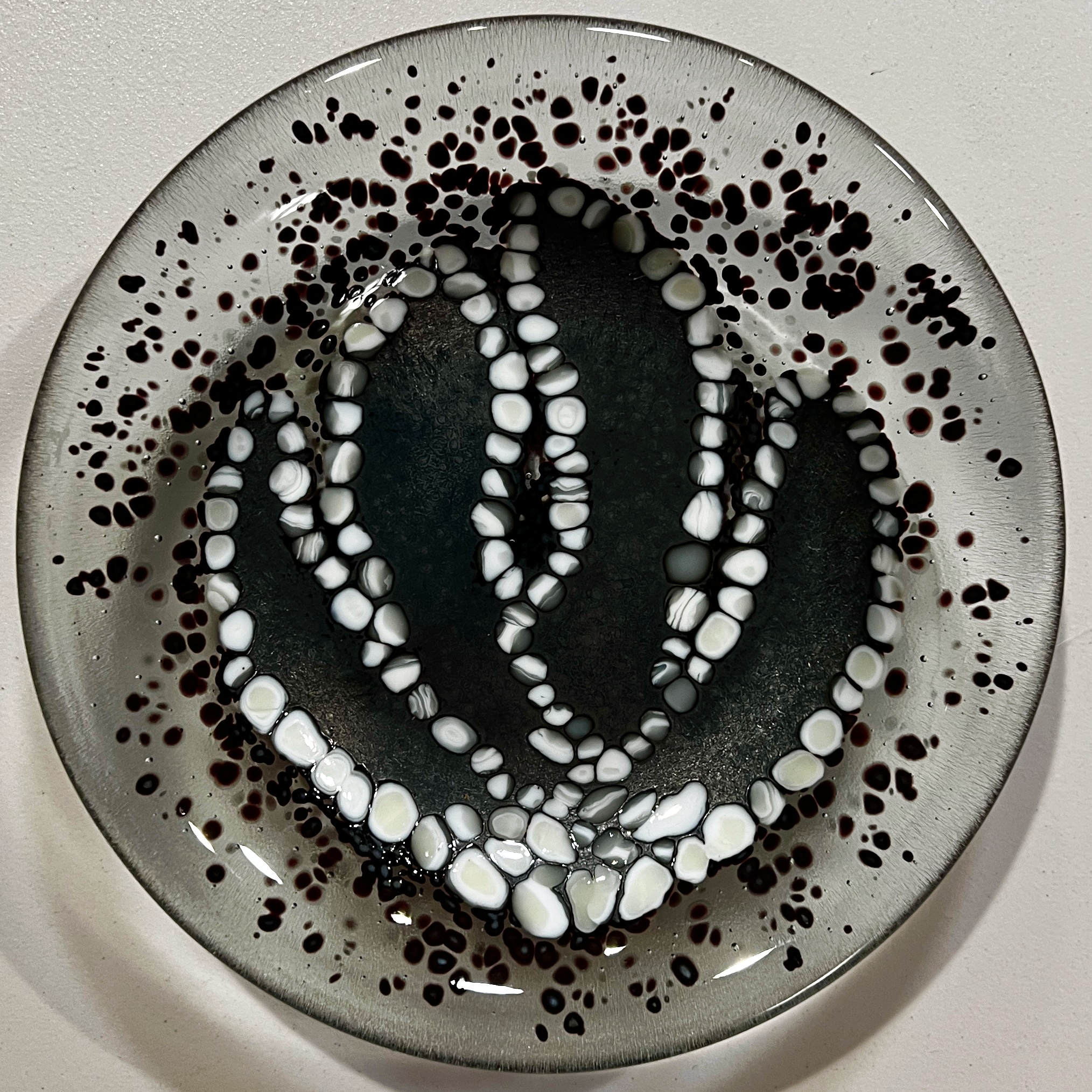 SmBowls-Rimmed-5-Rxn-RedReactiveIceBaseSteelBlueFrit-April2026.png