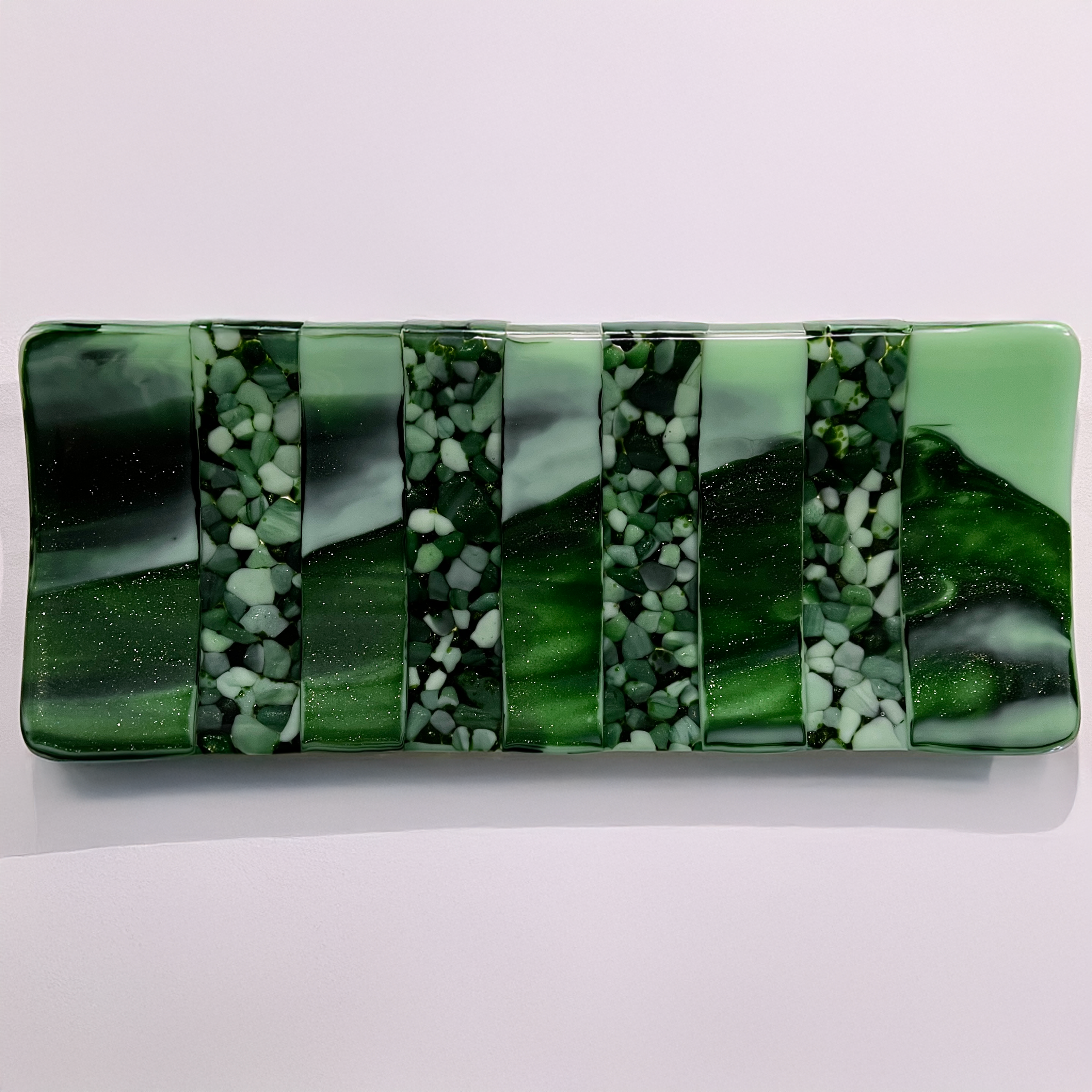 LgTray-13x5-StripedDkGreenMint&GreenPebbles-April2026.png