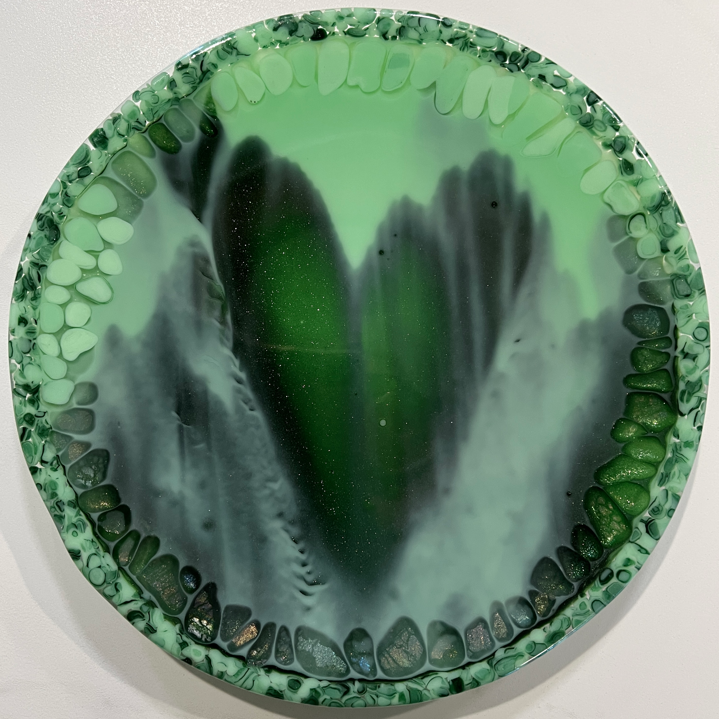 Bowls-ShallowLg-DkGreenMintStrkyHeart-2026.png