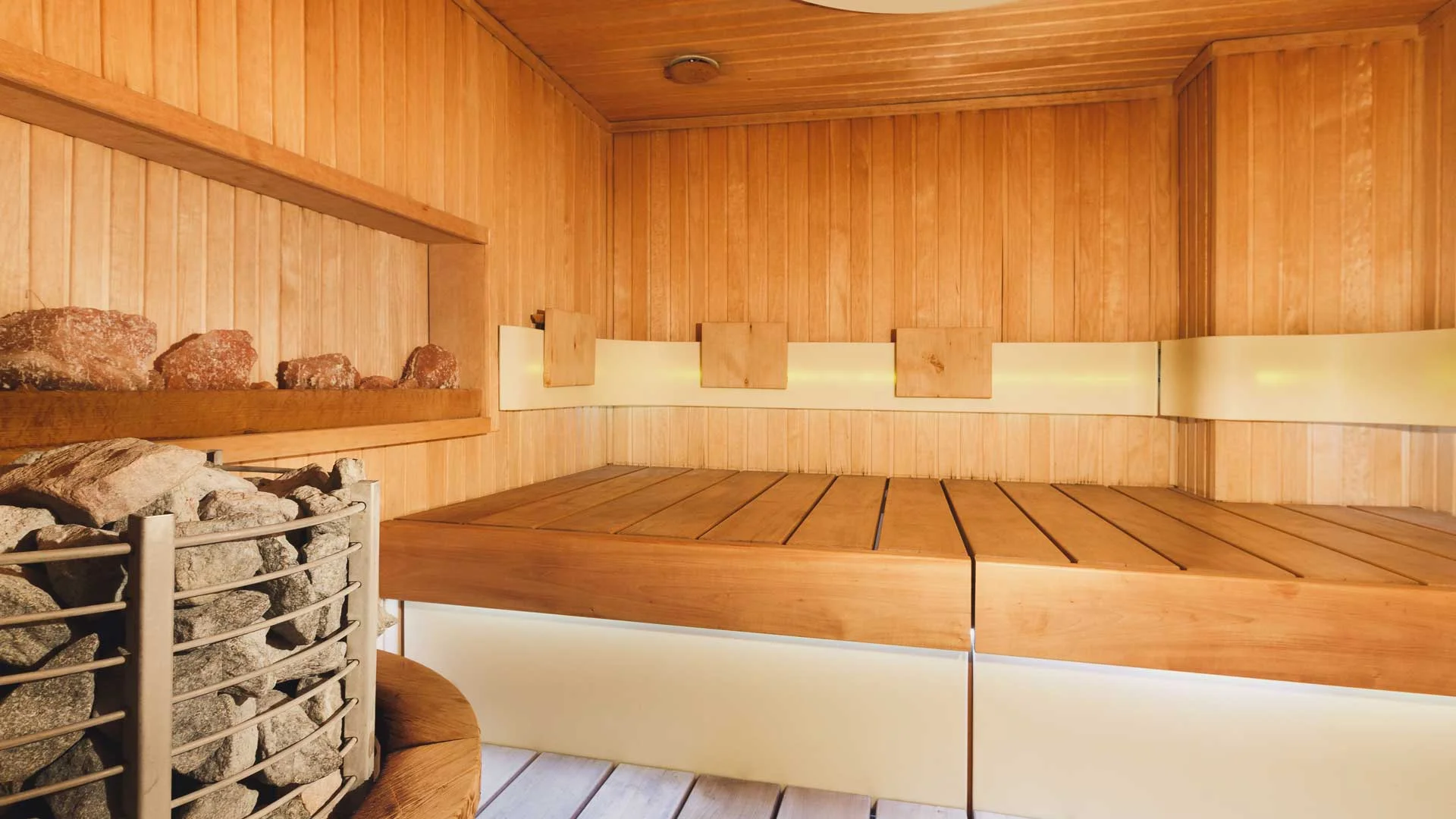 interior-of-wooden-sauna-PJTT24G.jpg