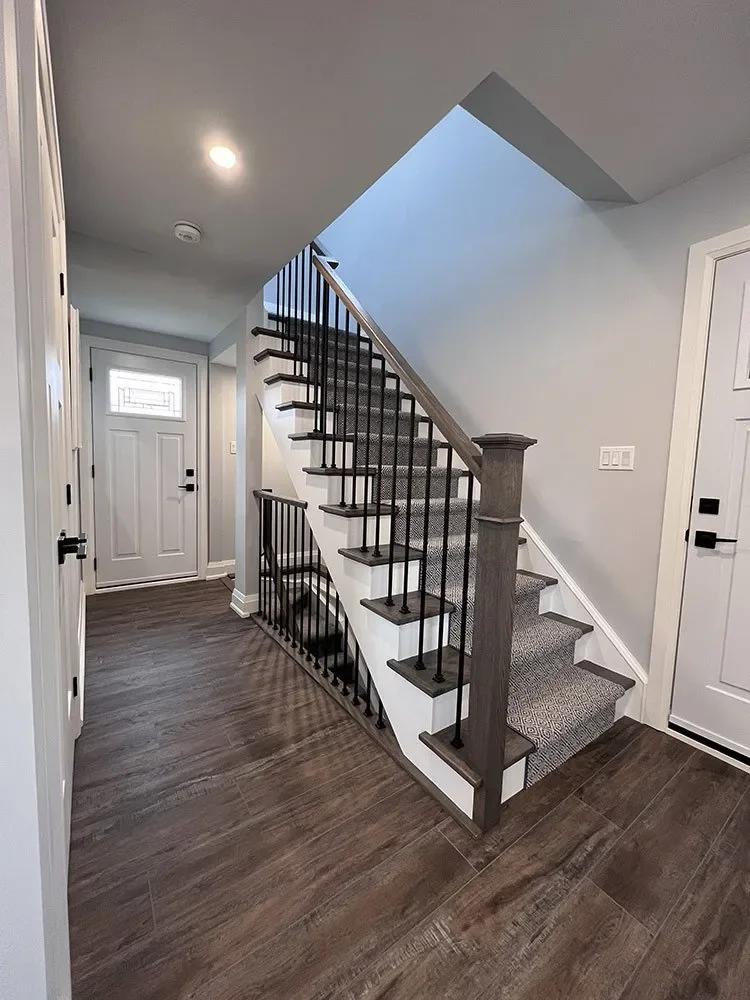 construction-stair-refinishing-waterdown-12.webp