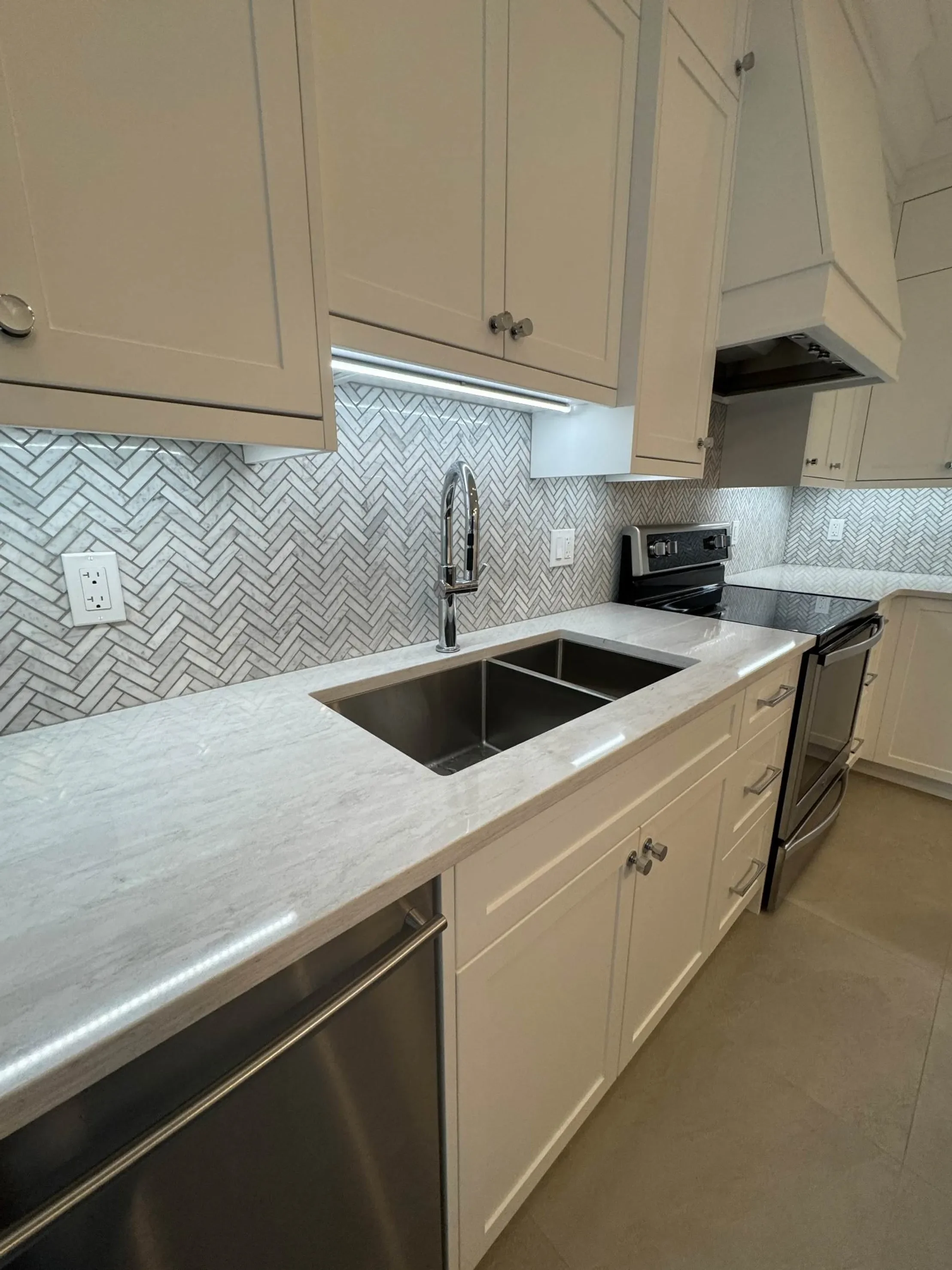 kitchen-construction-modern-oakville-27.webp