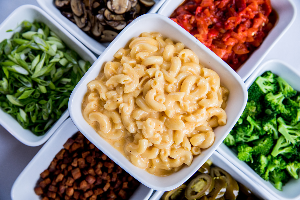 macaroni & cheese with mix-ins