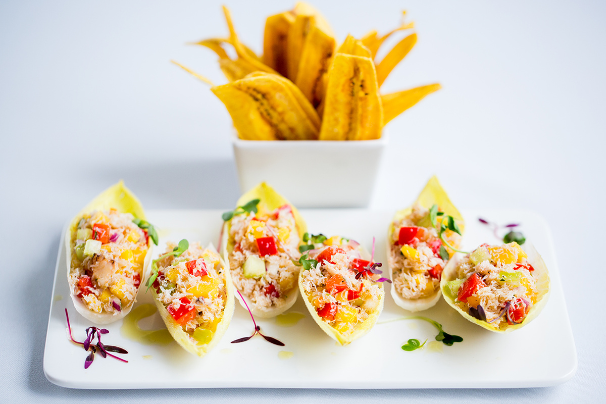 caribbean-style crab & mango salad with fried plantains