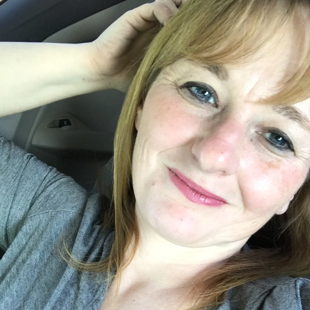 Career Contributor Crystal Carter Crystal is originally from Illinois, but is exploring a new life in Washington, D.C. She is a graduate of Eastern Illinois University & works as a Creative Content Developer for a cyber security firm.