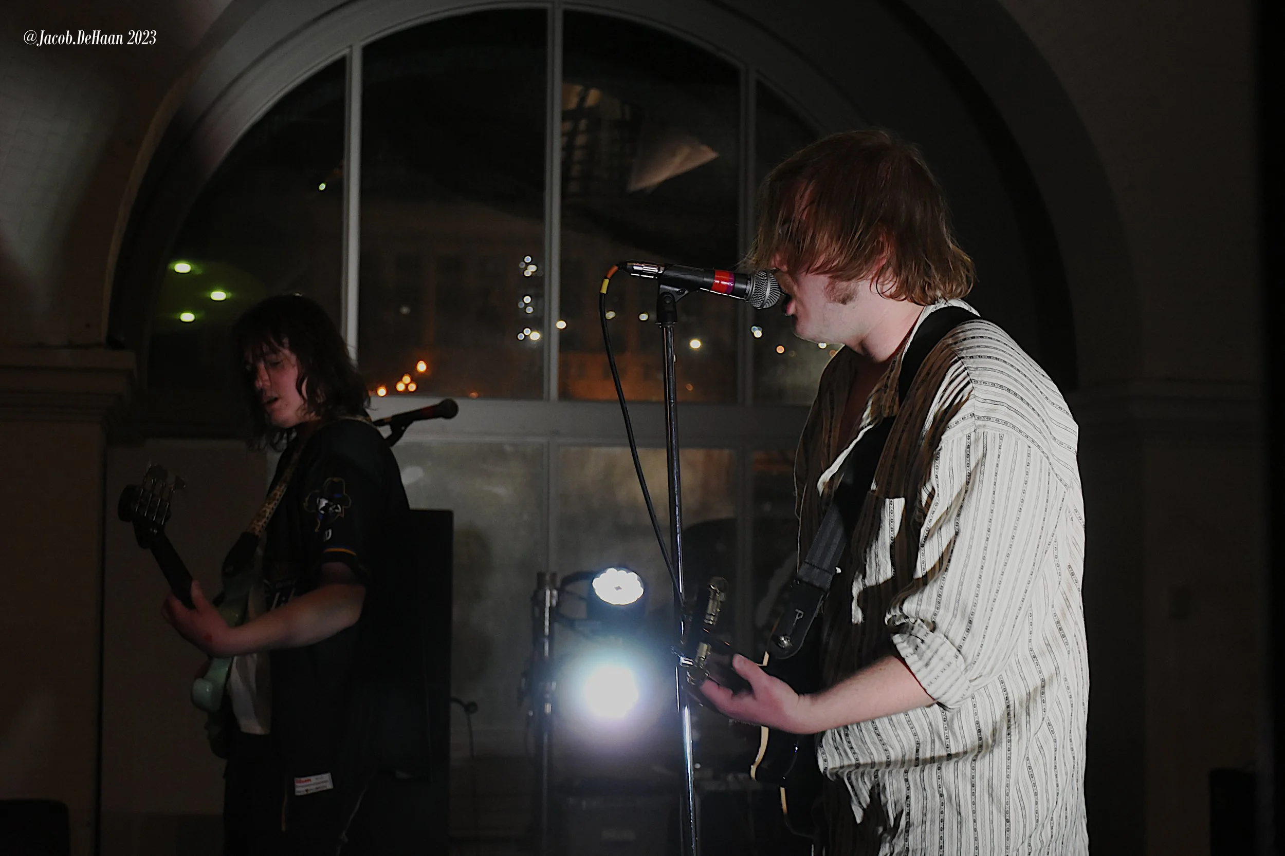 “Now all they want to hear is Weezer;” The Shackletons Concert Retrospective — The Bark