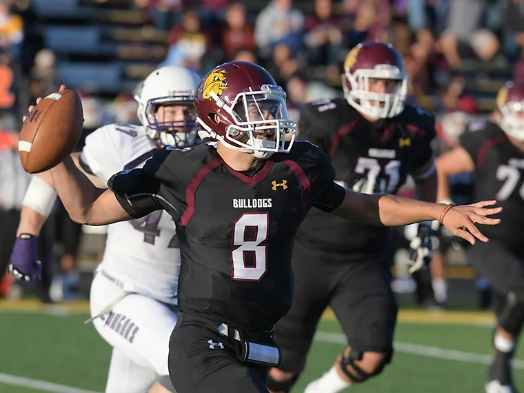 UMD drops season opener to University of Sioux Falls under Malosky Stadium lights