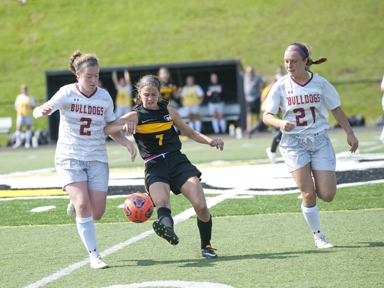 Bulldogs’ soccer finds their rhythm early in season