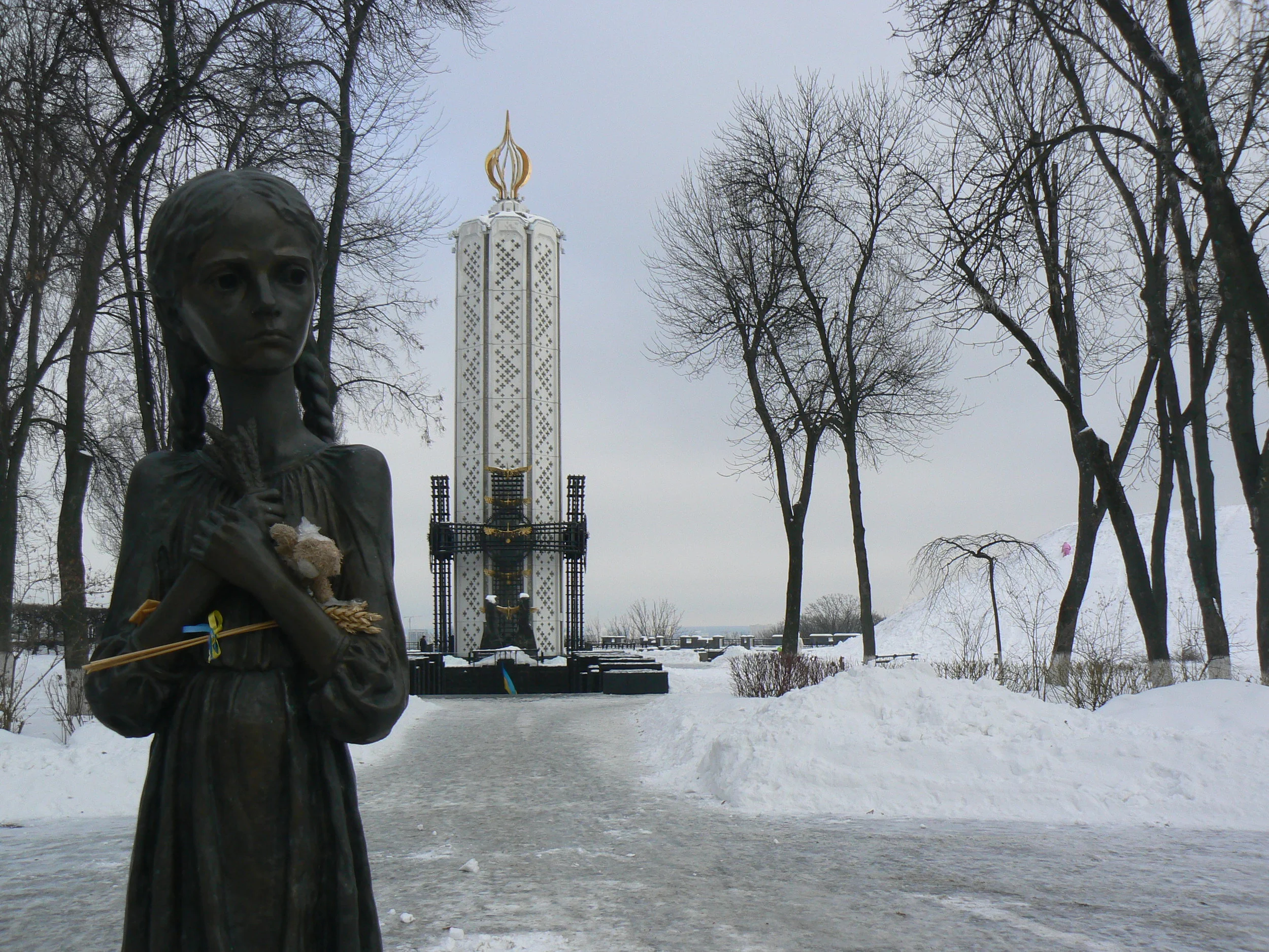 Statue known as “Bitter Memory of Childhood” outside of the National Museum commemorates the victims of Holodomor in Kiev. Photo courtesy of Wikimedia Commons