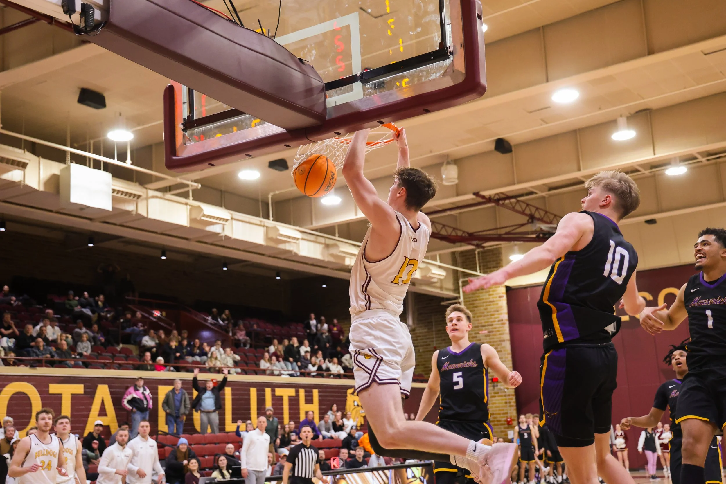 UMD Men’s Basketball with a Neck-and-Neck Finishing Game
