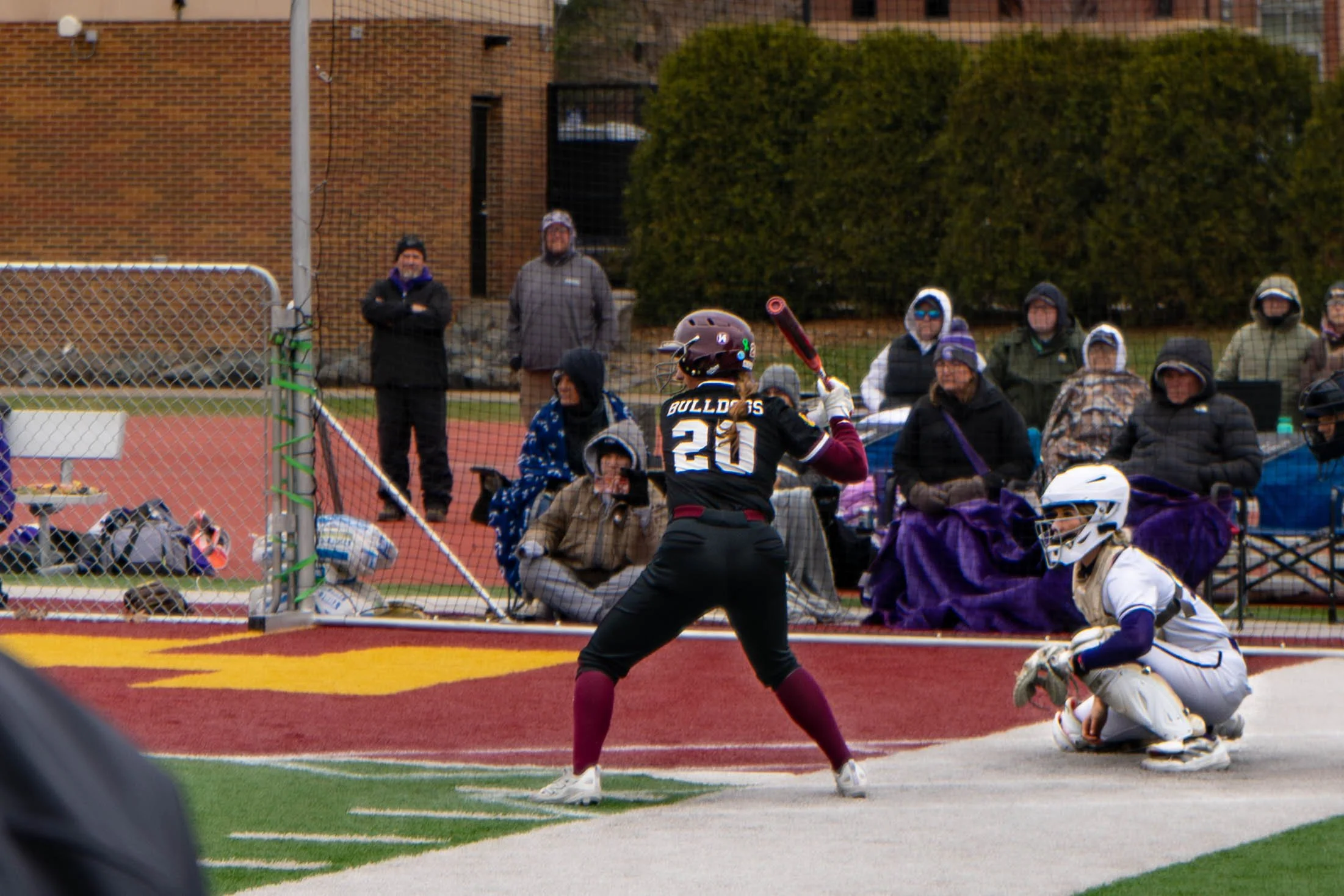 Bulldogs Split with Warriors to Close Out Home Season