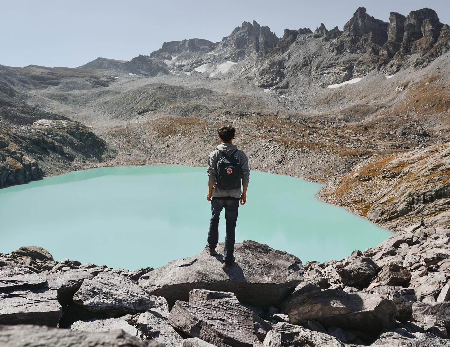 this lake still this color after it being vsco'ed 🌞

#reasontoroam #wekeepmoments #mapify #stayandwander #socality #moodygrams #exploreourearth #folkgreen #swissalps #thegreatoutdoors #germanroamers  #weroamswitzerland #mountainstories #pizol #lifeo