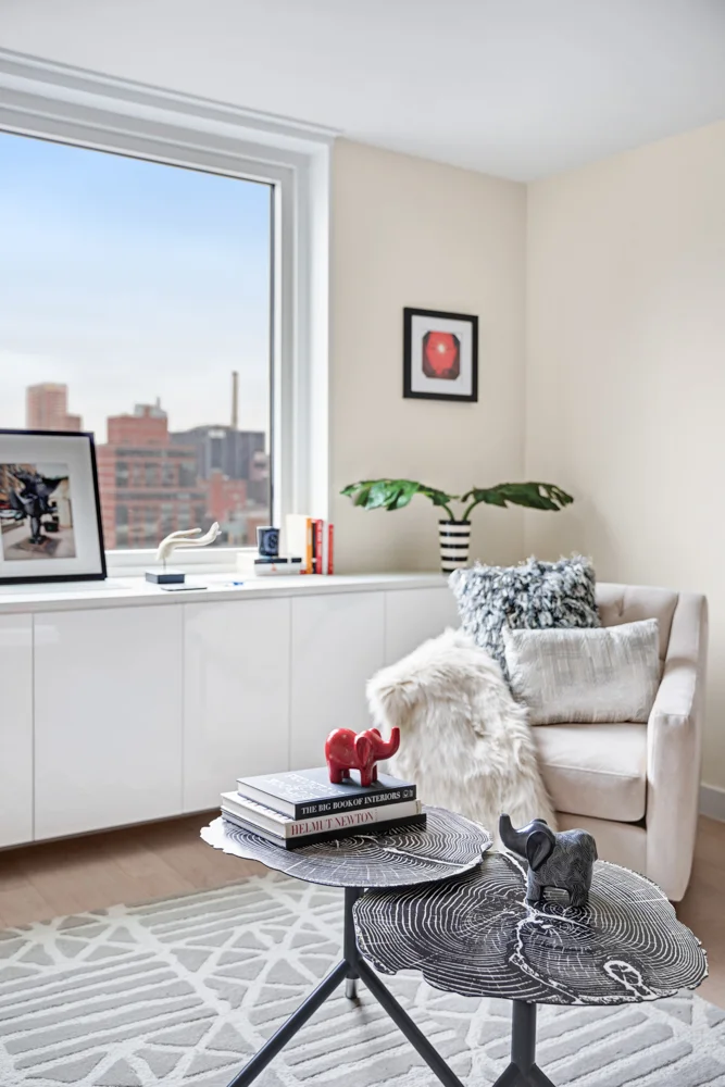 Living room, Hell's kitchen Property