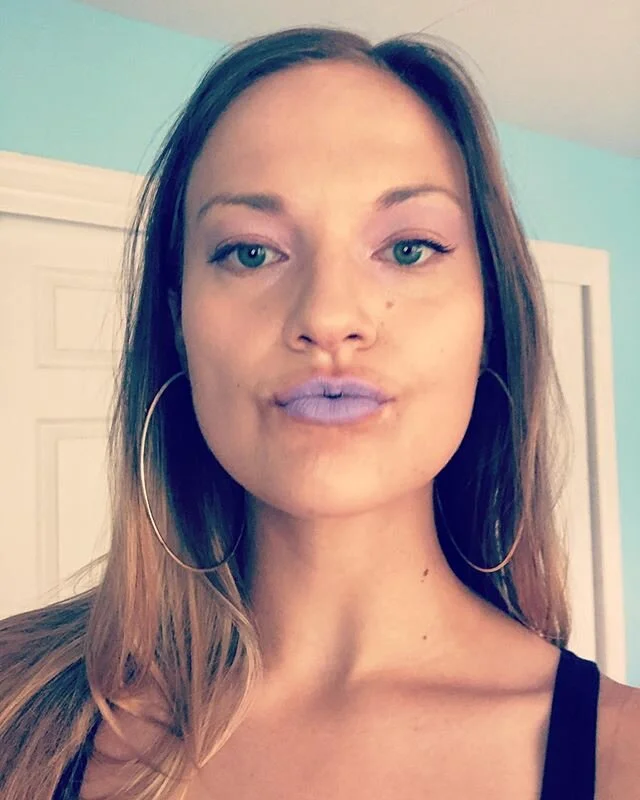 Thank you for all your votes that helped get me into the TOP 2️⃣0️⃣ for #maximcovergirl2020! Link to vote is still in my bio. If you&rsquo;re down with this, keep voting daily! 😉 
#maximcovergirl2020 #erindahl #voteerin