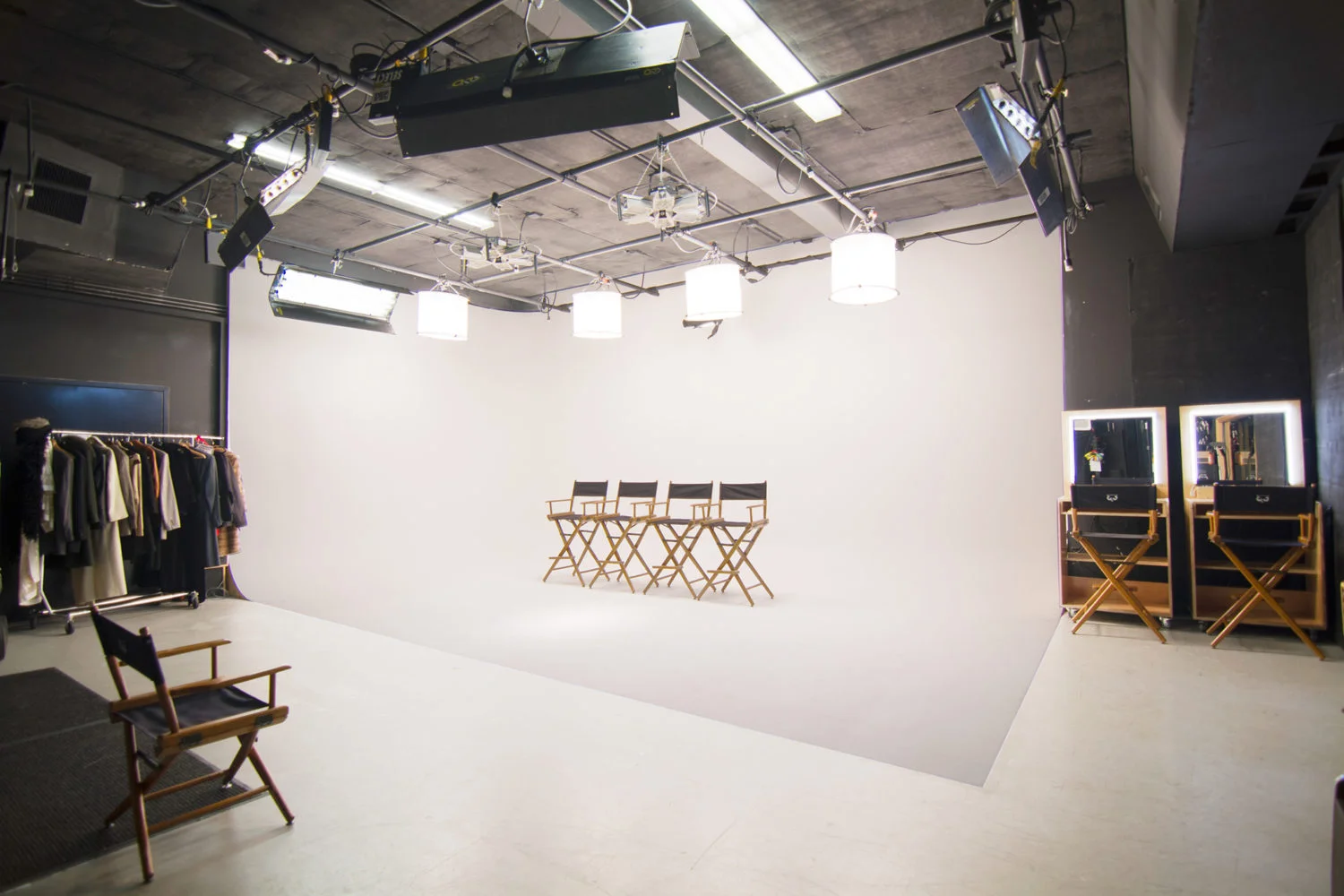 Studio-w-D-Chairs_resize2mb-1500x1000.jpg