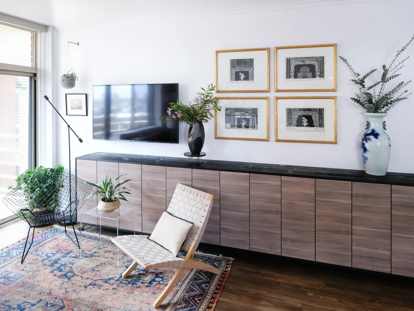 #BKaptstory had one of my favorite planters from CB2 in the corner of the living room.