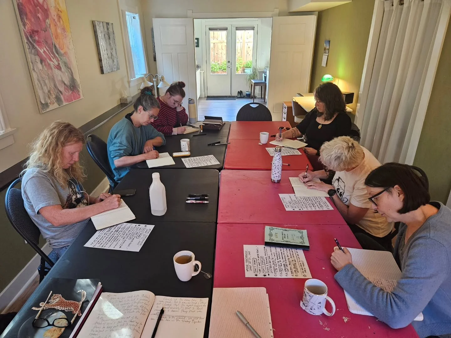 ❤️&zwj;🔥WRITING TOGETHERNESS❤️&zwj;🔥

Next sesh, Sunday November 2nd from 2:00 - 4:00 pm.

A time &amp; a place to do the writing you want to do, but might not when left to your own devices 👀

There's a good feeling in the room... everybody gets d