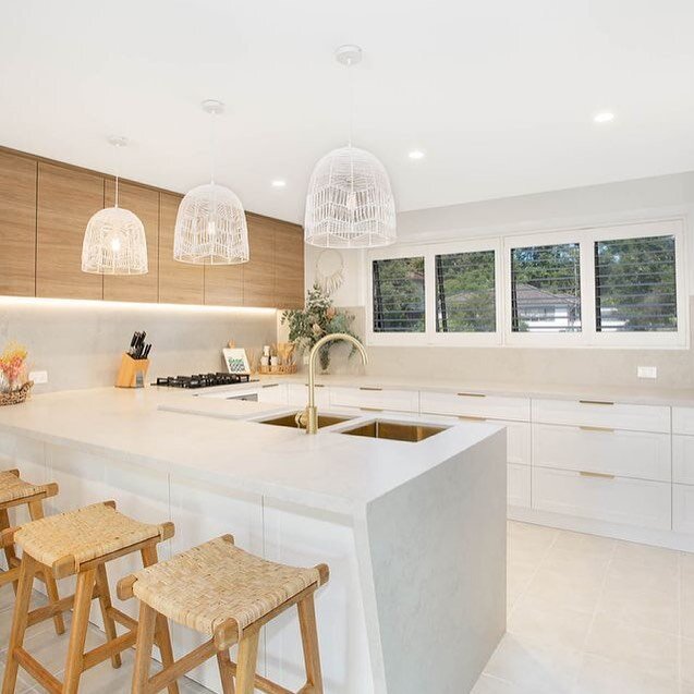 New kitchen completed on the Central Coast!  It&rsquo;s come up a treat, we&rsquo;re loving the natural light 🔥 #kitchens #kitcheninspo #kitchenrenovation #kitchensnewcastle #kitchenscentralcoast