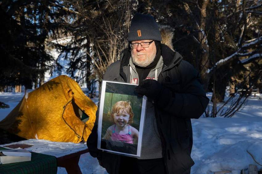 Edmonton father camps out in frigid January cold in memory of his 3-year-old daughter | The Star