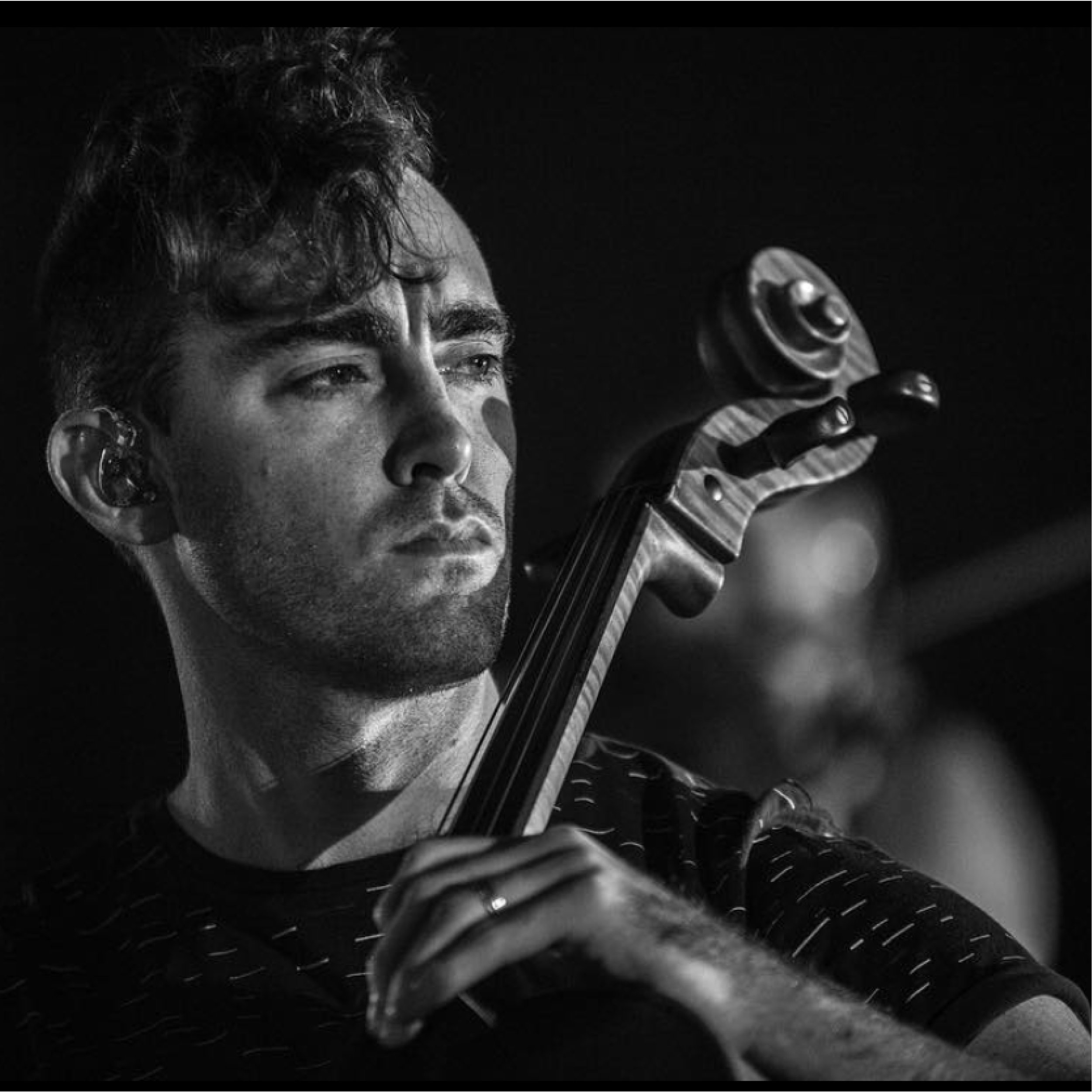 Colin Stokes Marbella Artist Photo-01.png