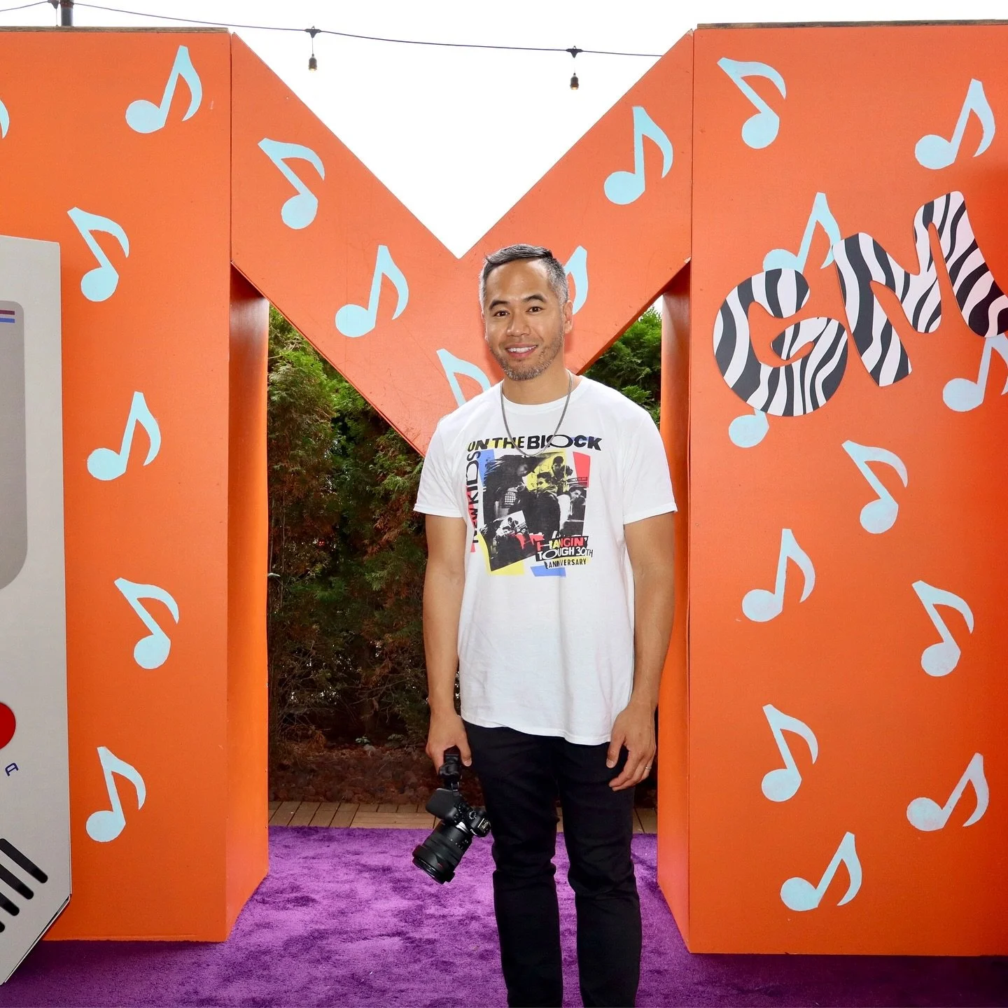 On Sunday my sister @jillianv and I worked a @photoshootfreshdc roaming Photo Booth gig for @mgmnationalharbor where they turned Diablo’s Cantina into a retro themed private party for a lot of the casino’s VIPs. The decor and music was do