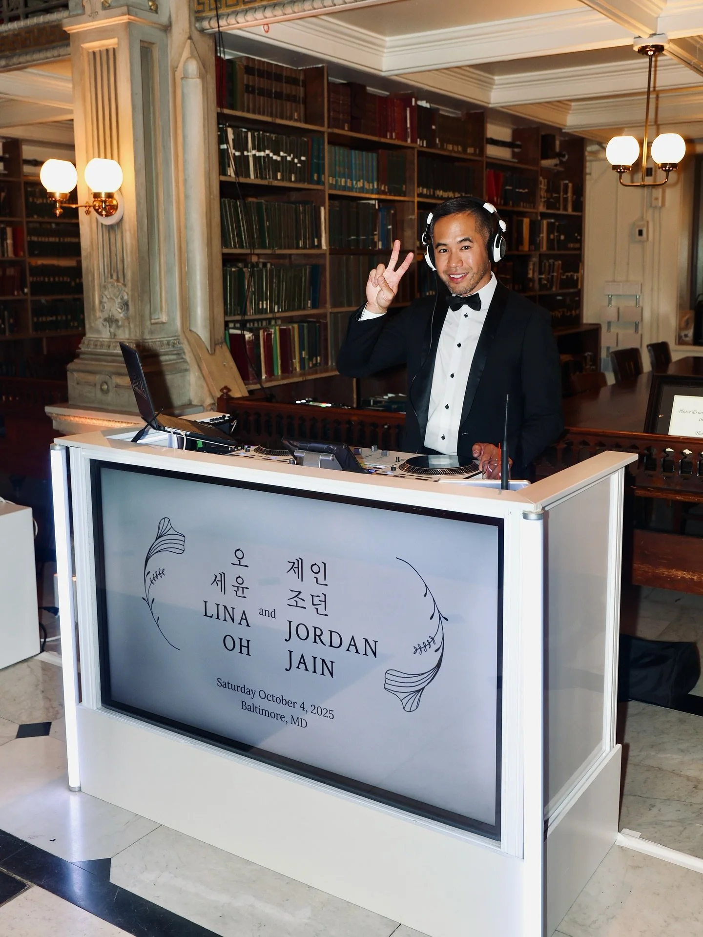 Since @sokvision_weddings dropped the video for this wedding, here is my set up from that night at @georgepeabodylibrary. Check out his highlight reel on his feed. It’s been awhile since I’d been back at this beautiful venue in Baltimore.