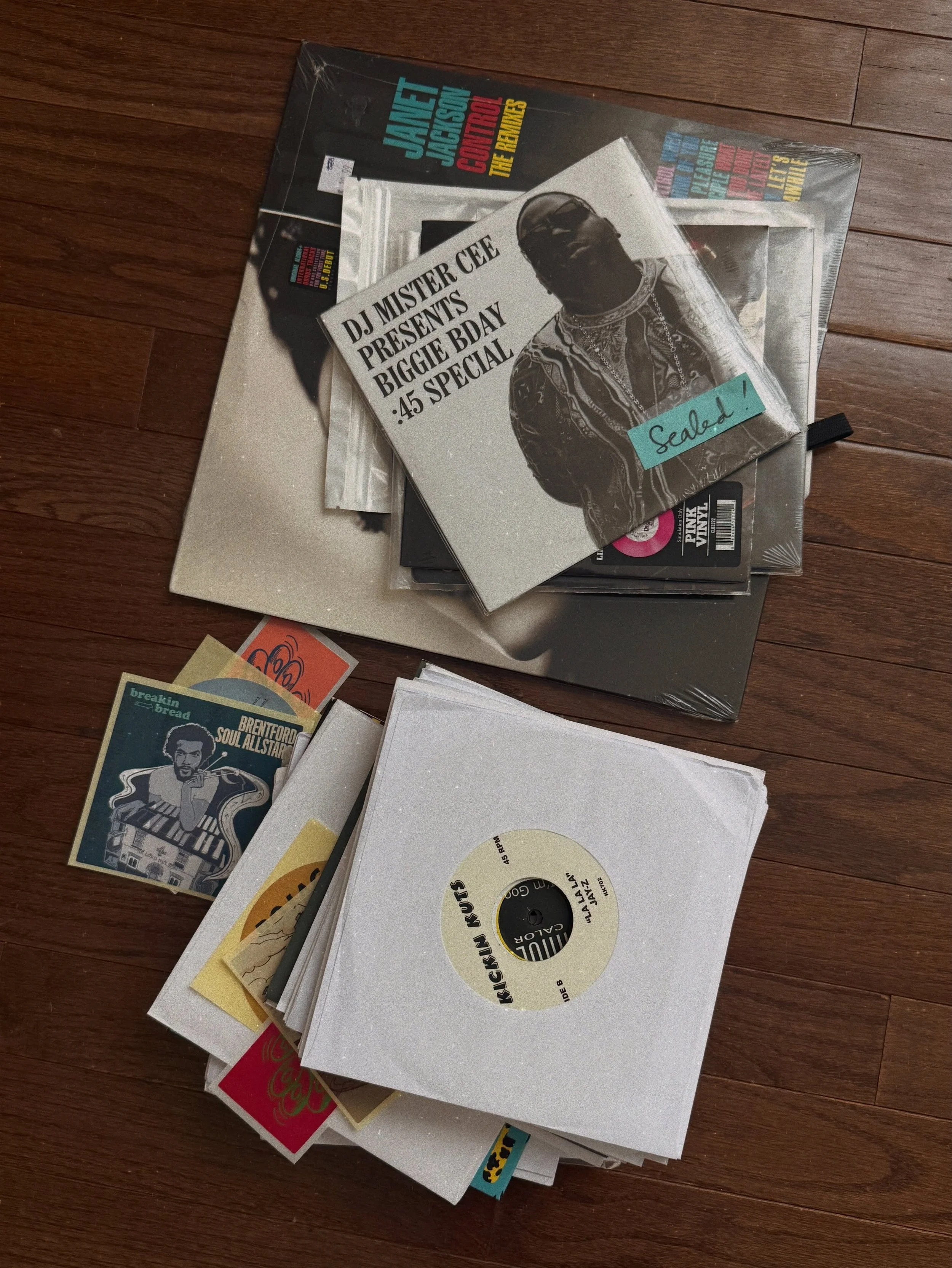 Where Brooklyn At? 🔊

Some new pickups last week from @jazzmanrecords in the UK and @amoebahollywood in LA.

Follow @onceinalifetimegroove for my new vinyl pickups and upcoming all vinyl gigs. 🤝🏽