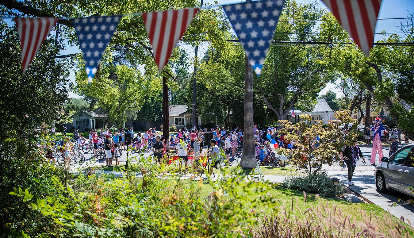 2017 MHNA July 4th (photo Glenn Camhi) - 40.jpg